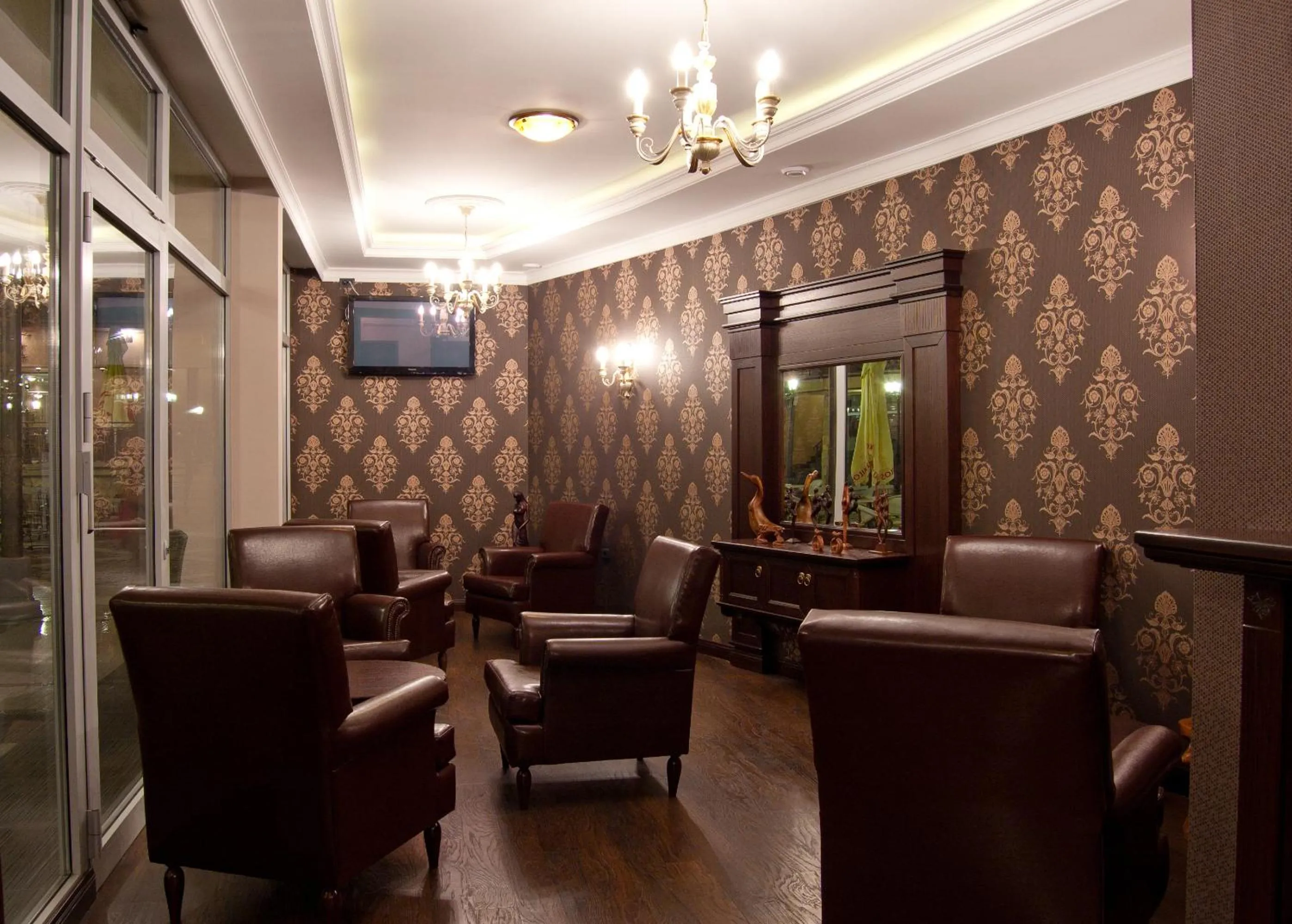 Night in Hill Hotel Wellness & Spa