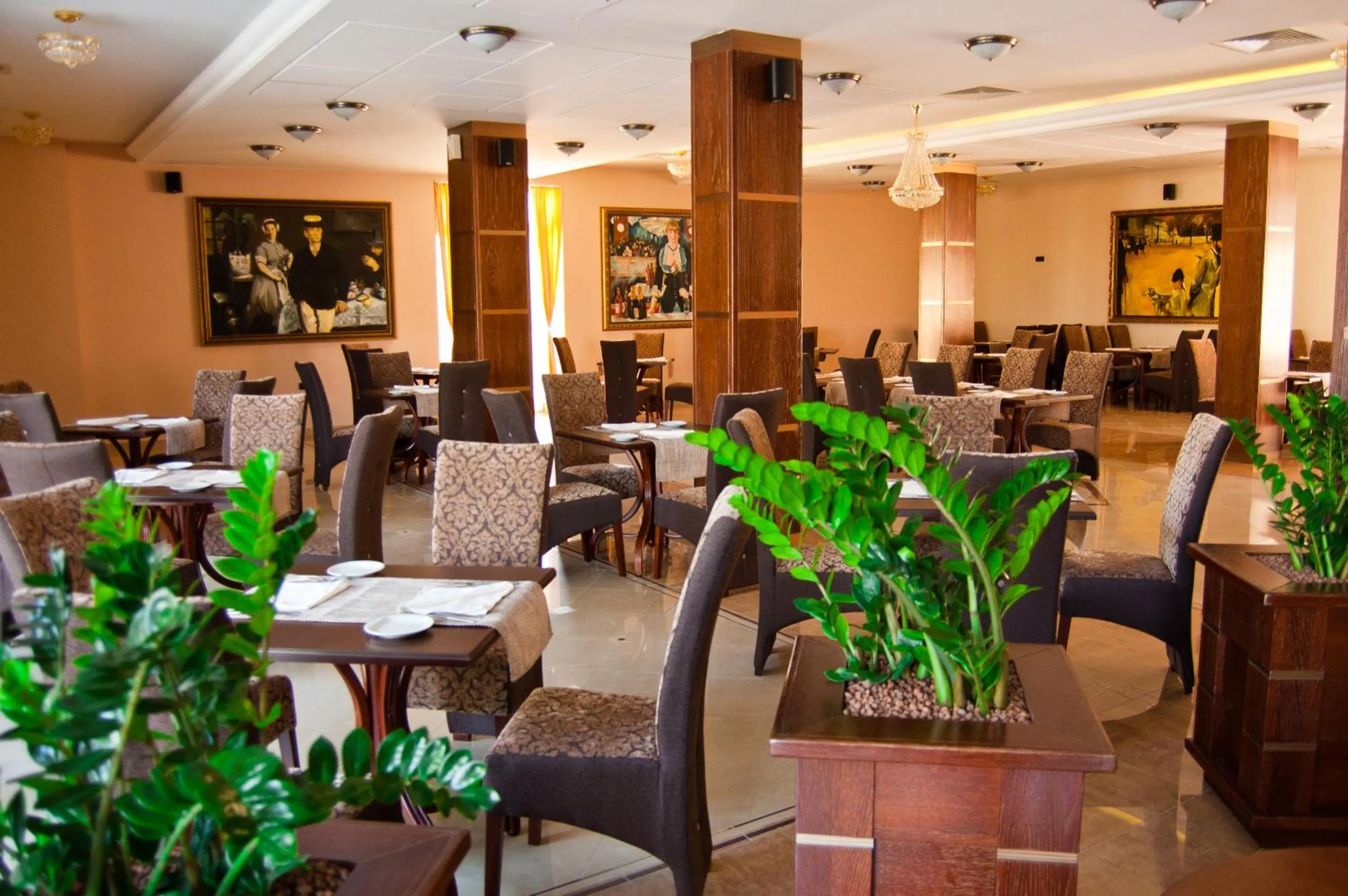 Restaurant/places to eat in Hill Hotel Wellness & Spa