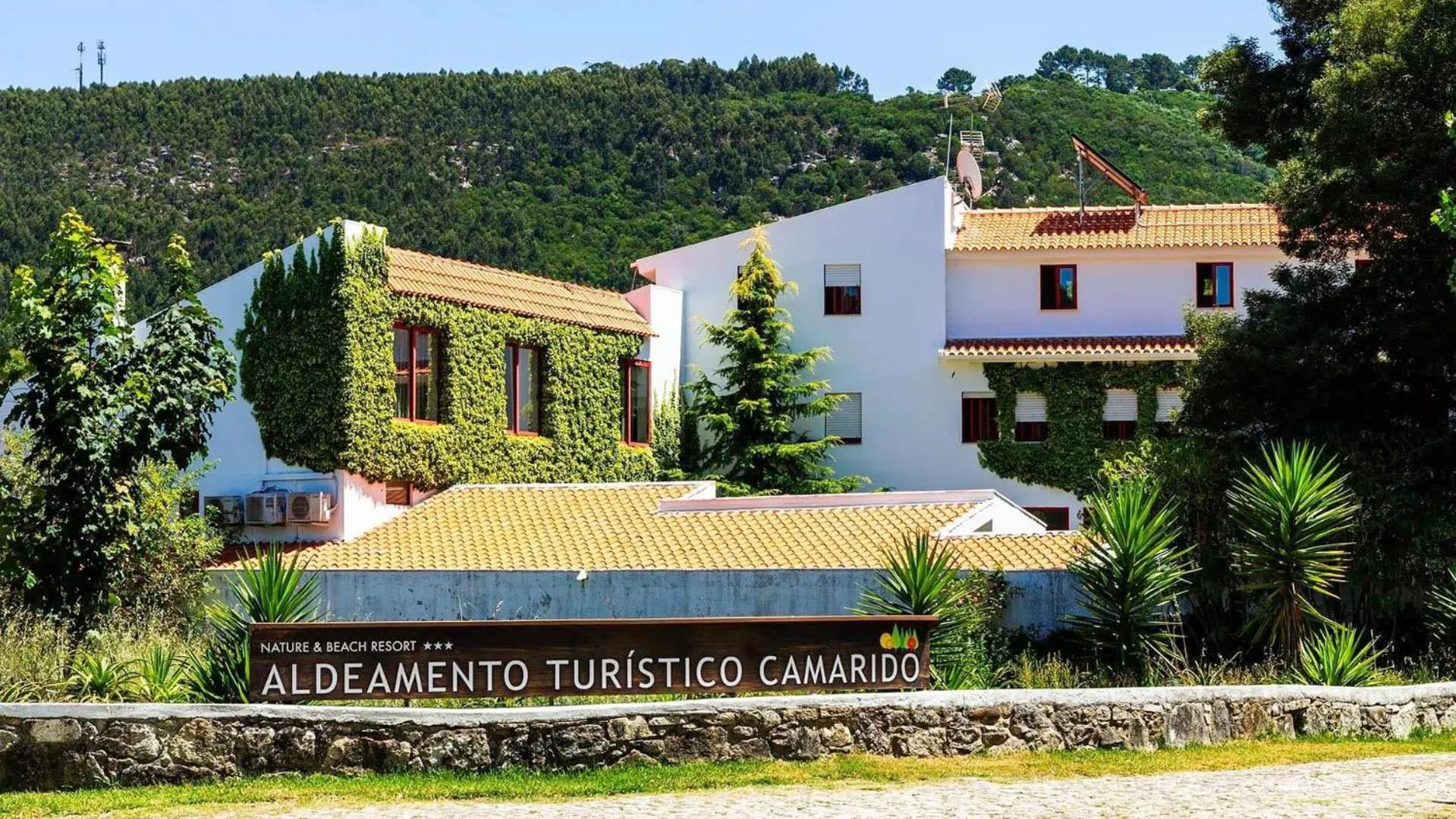 Property building in Aldeamento Turístico do Camarido, Nature & Beach Resort
