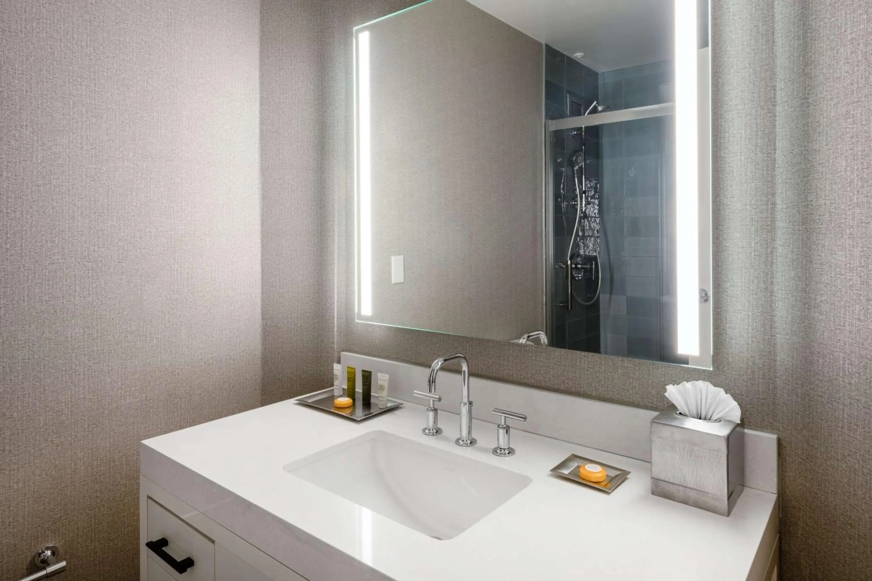 Bathroom in Hilton Dallas Lincoln Centre by the Galleria