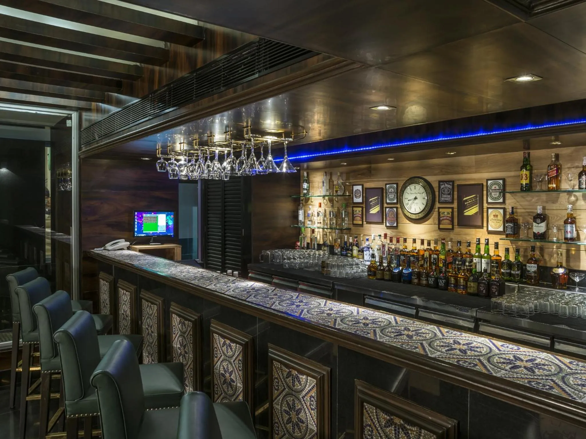 Lounge or bar in GCC Hotel and Club