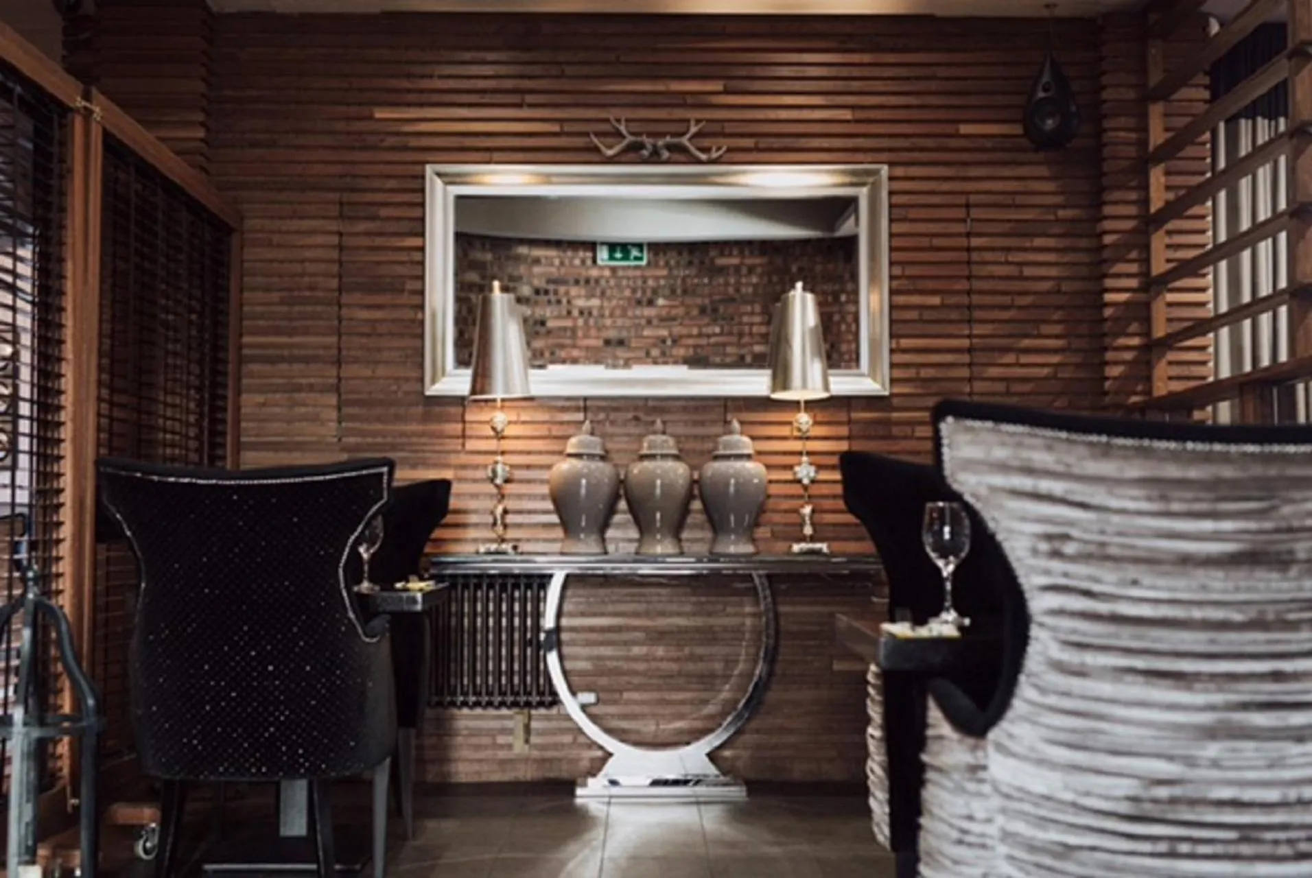 Restaurant/places to eat in Richmond Park Hotel