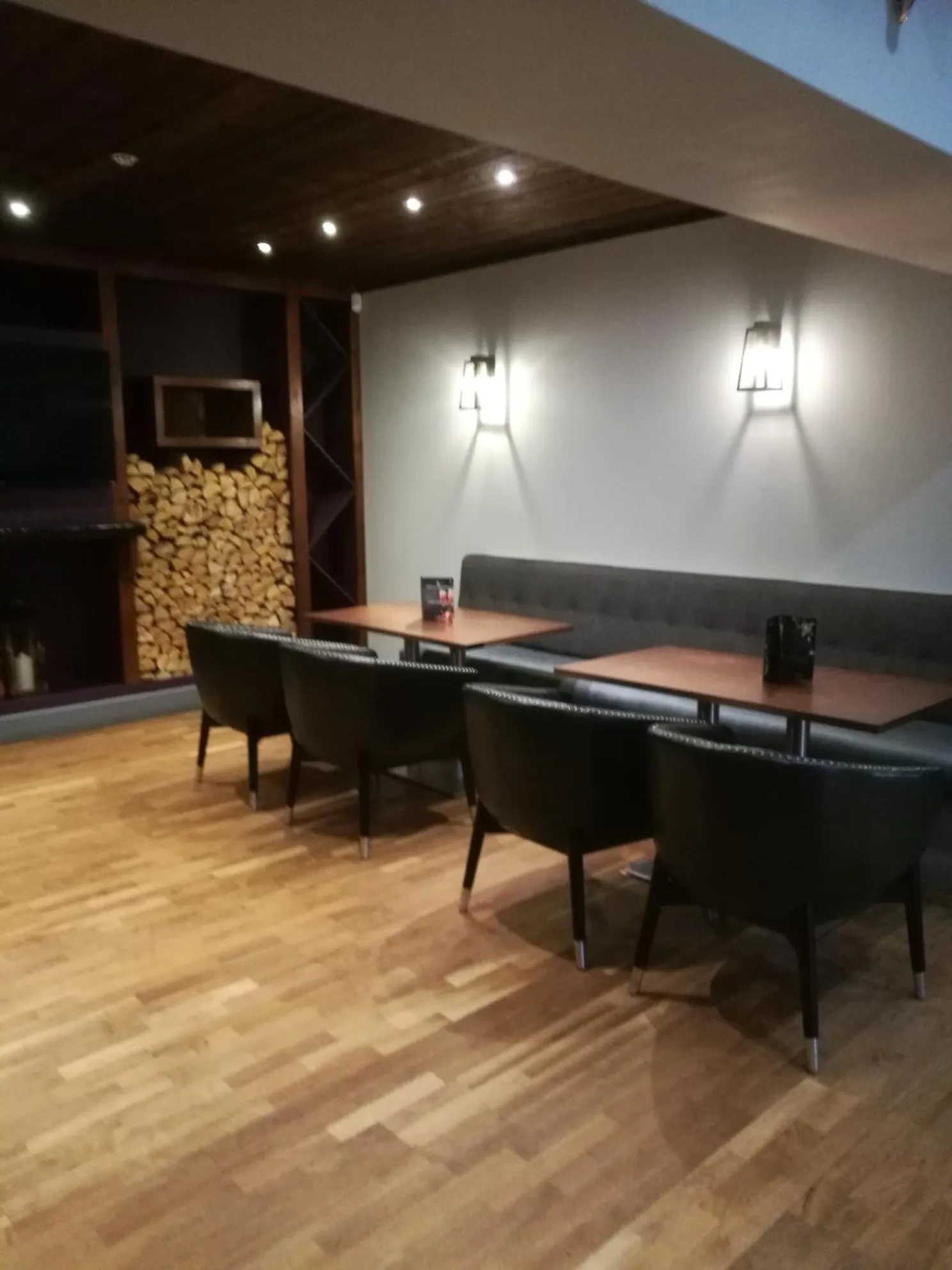 Lounge or bar in Richmond Park Hotel