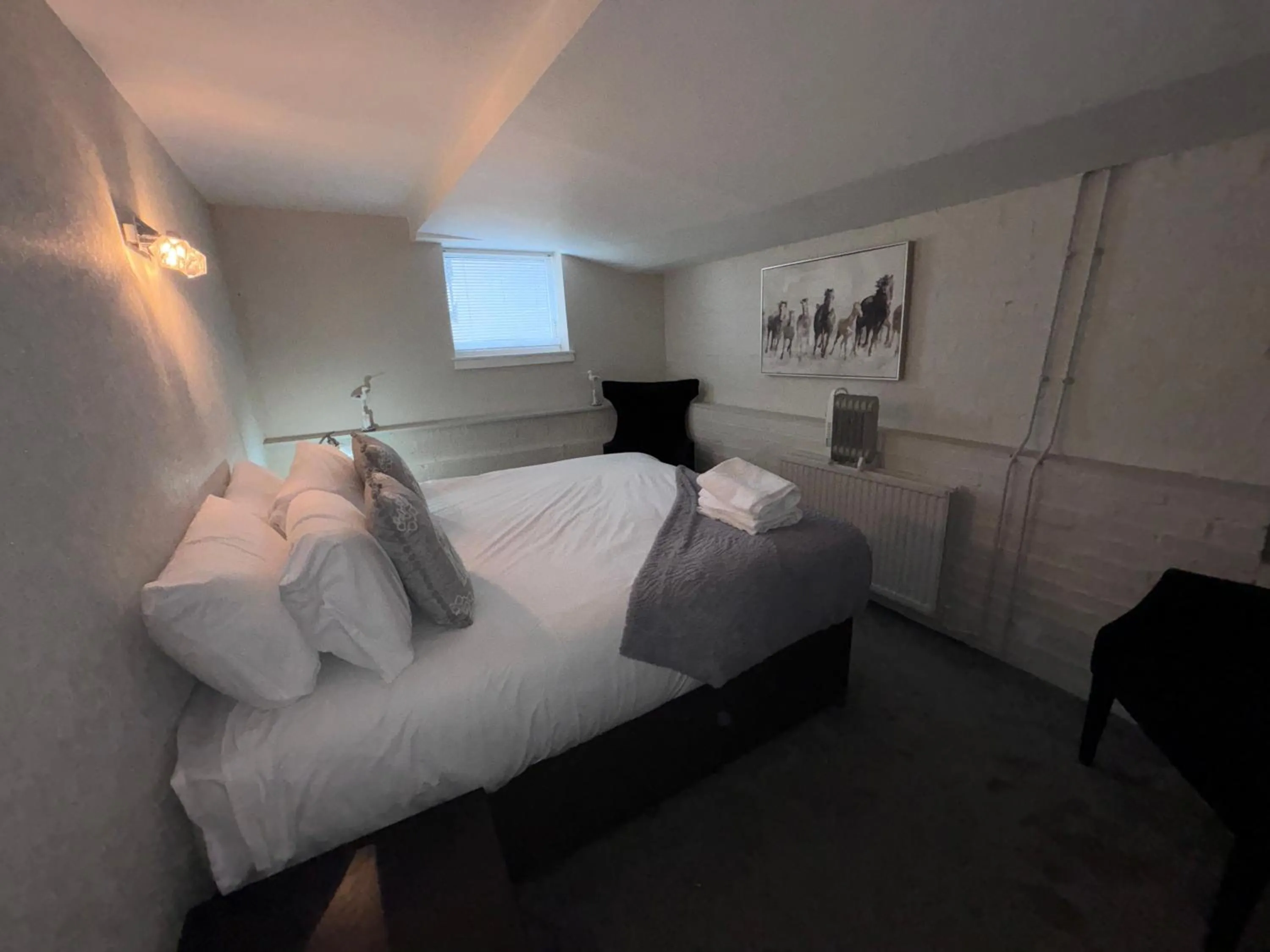 Bed in Richmond Park Hotel