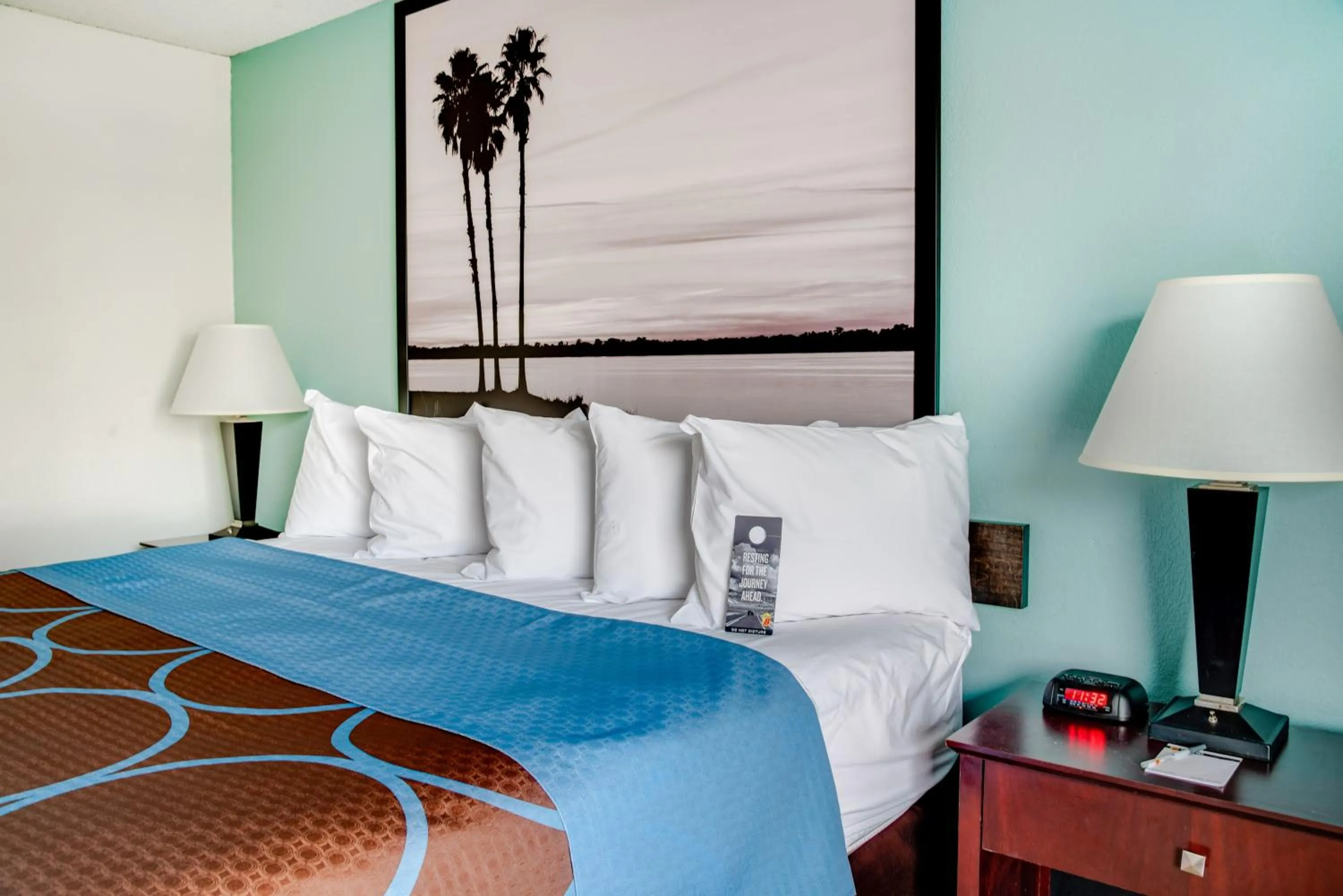 Bedroom, Bed in Super 8 by Wyndham St. Petersburg