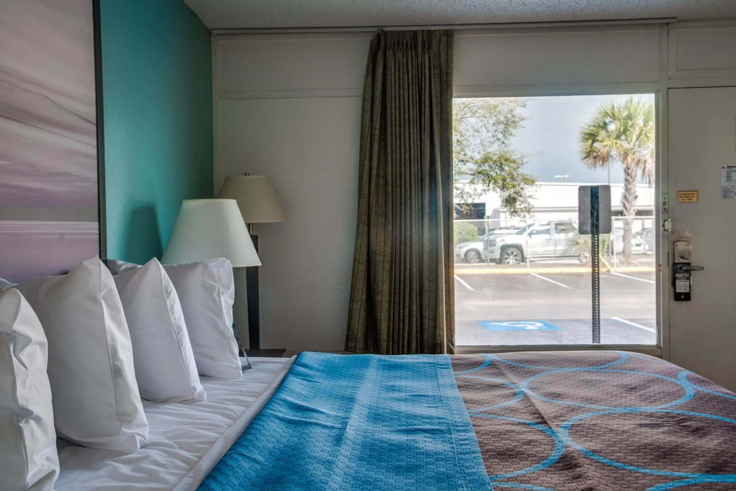 Bedroom, Bed in Super 8 by Wyndham St. Petersburg