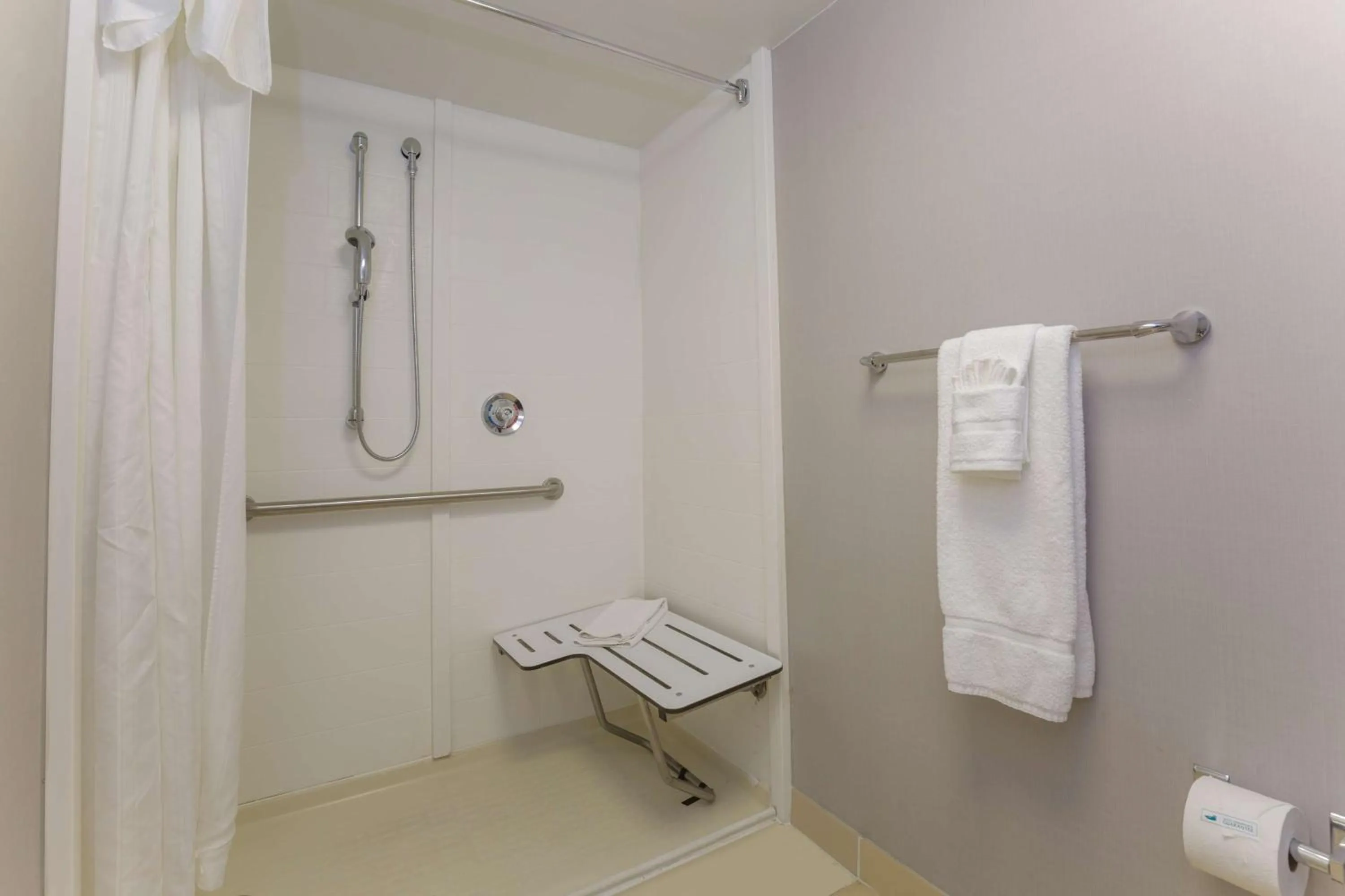 Bathroom in Homewood Suites by Hilton Ft. Worth-North at Fossil Creek