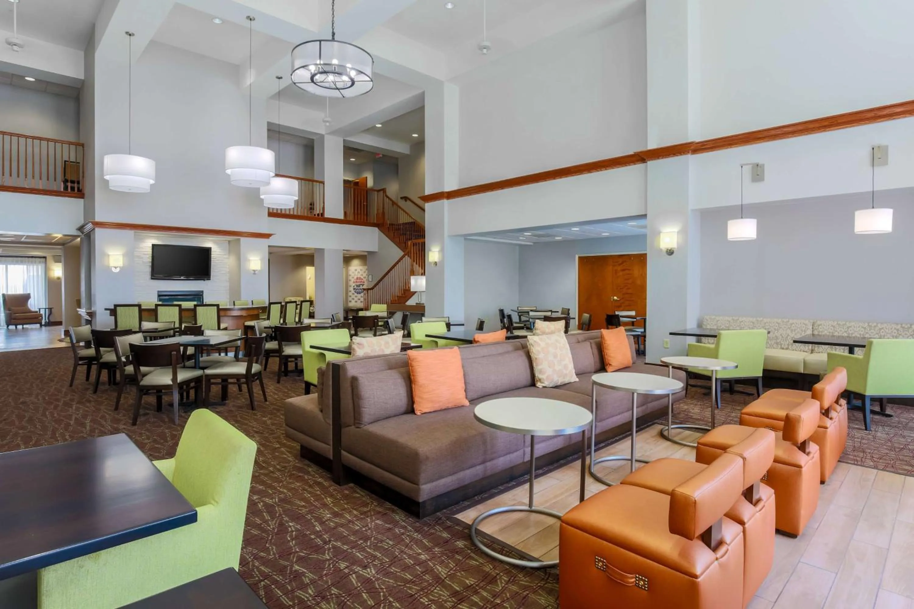 Dining area in Homewood Suites by Hilton Ft. Worth-North at Fossil Creek