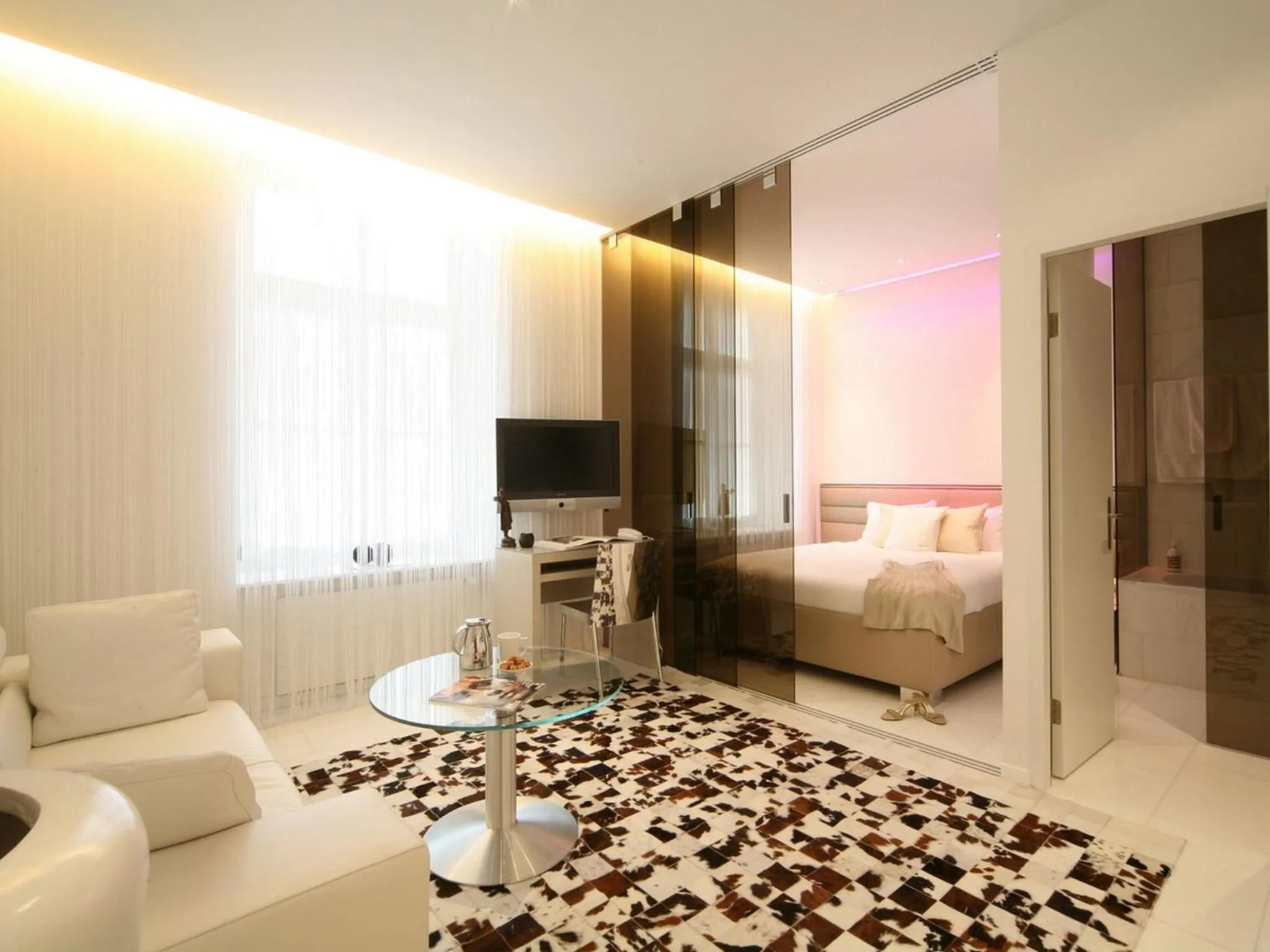 Living room, Bed in VISIONAPARTMENTS Gerechtigkeitsgasse - contactless check-in