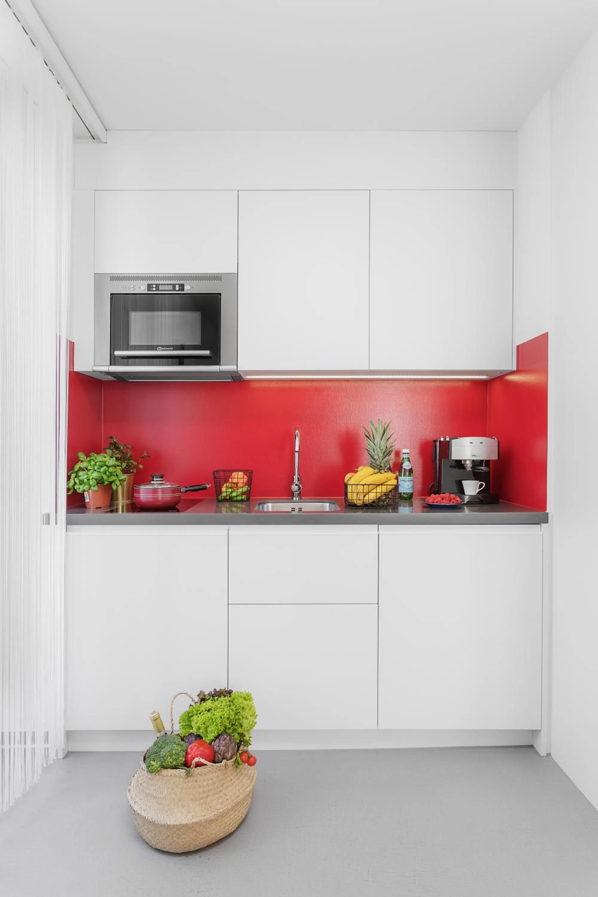 Kitchen or kitchenette in VISIONAPARTMENTS Cramerstrasse 2-6 - contactless check-in