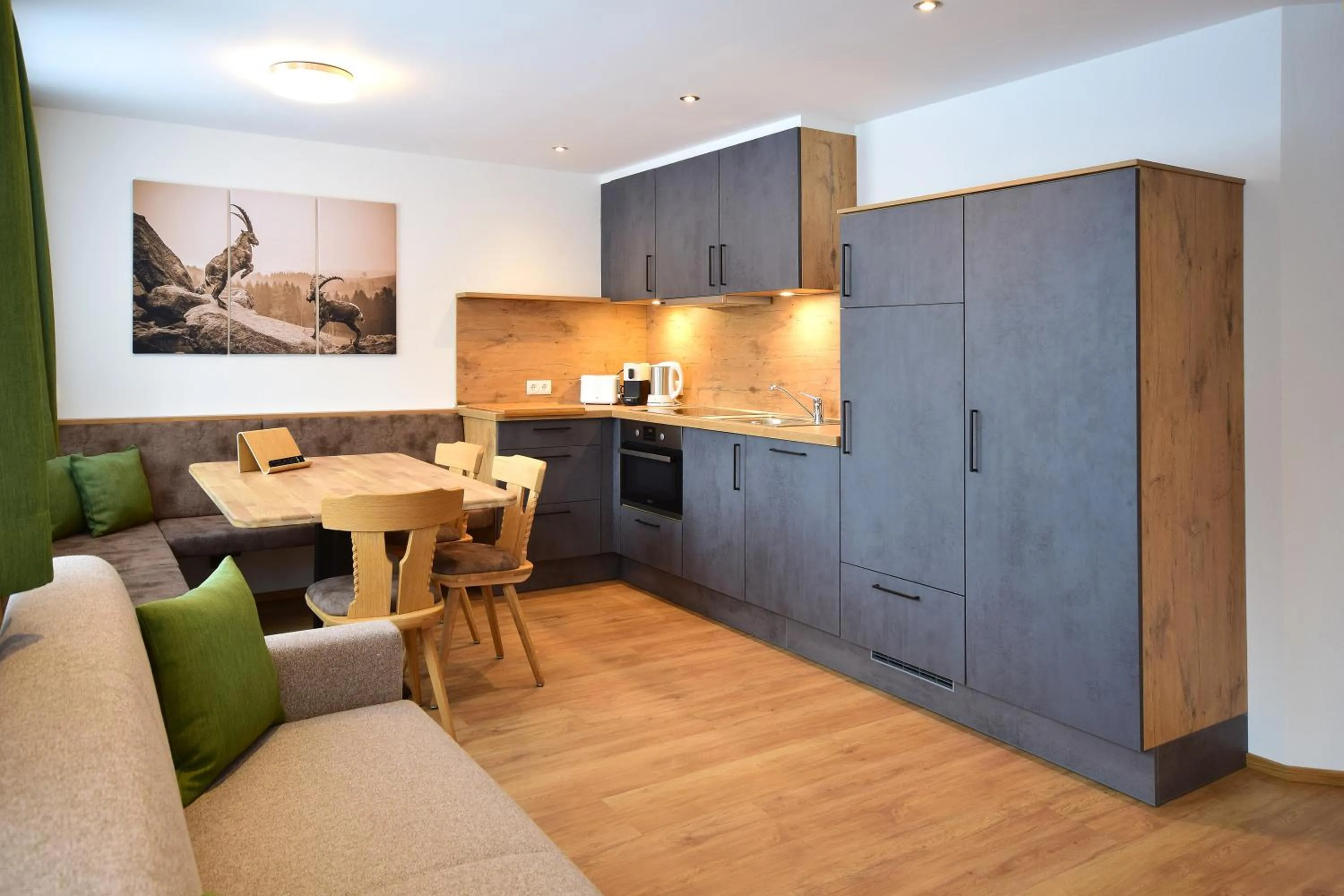 Kitchen or kitchenette in Waidmannsruh Appartements