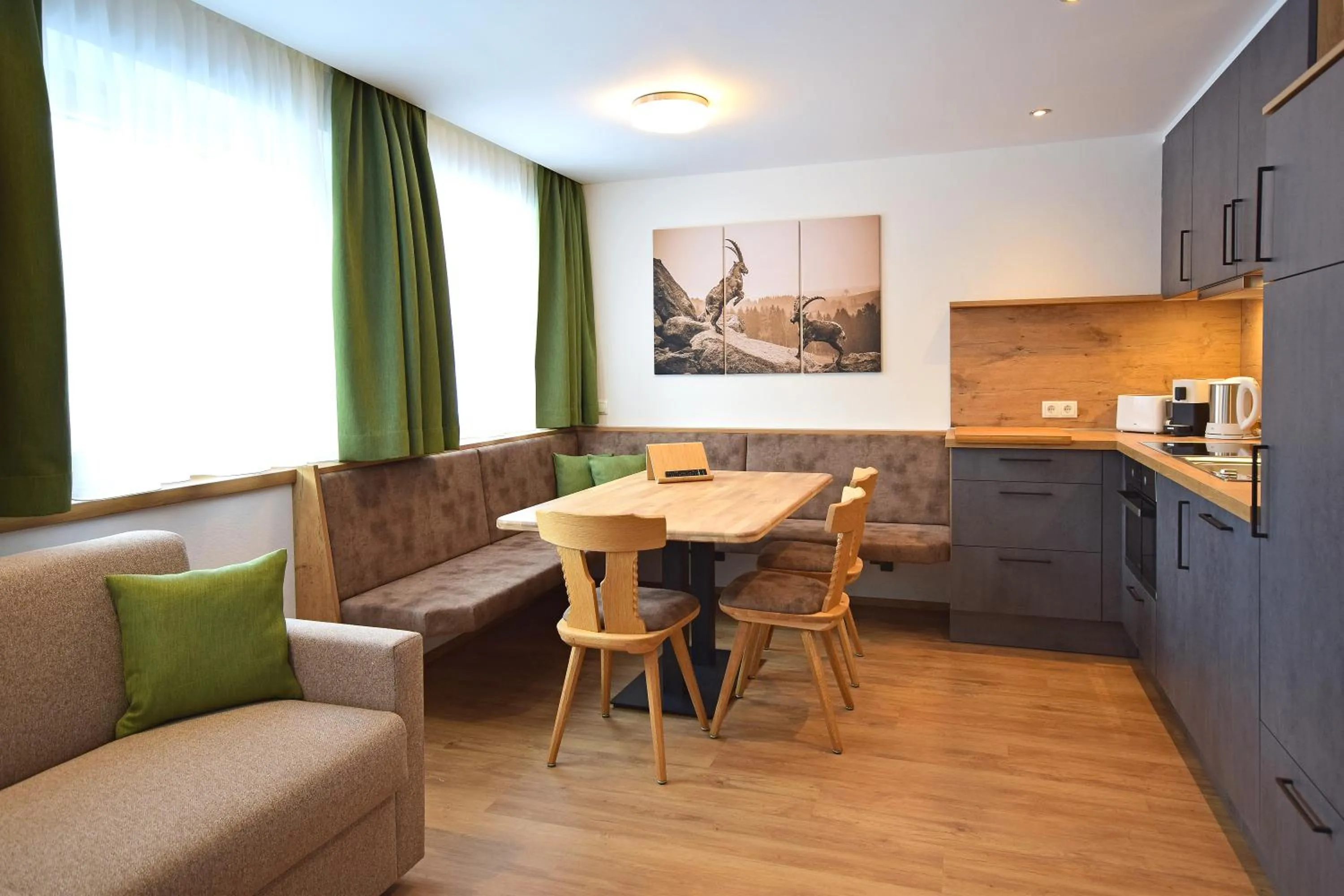 Kitchen or kitchenette in Waidmannsruh Appartements