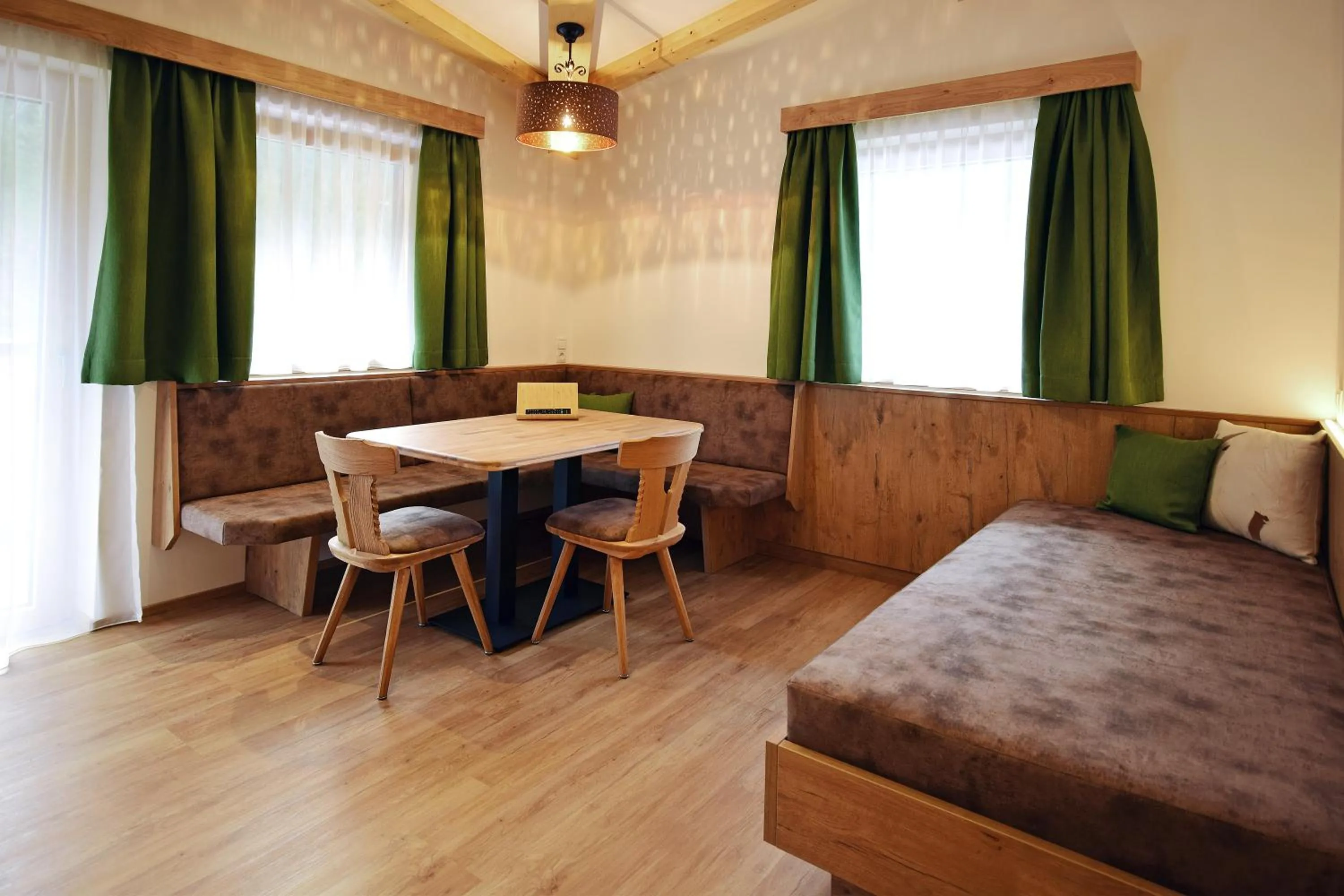 Dining area, Bed in Waidmannsruh Appartements