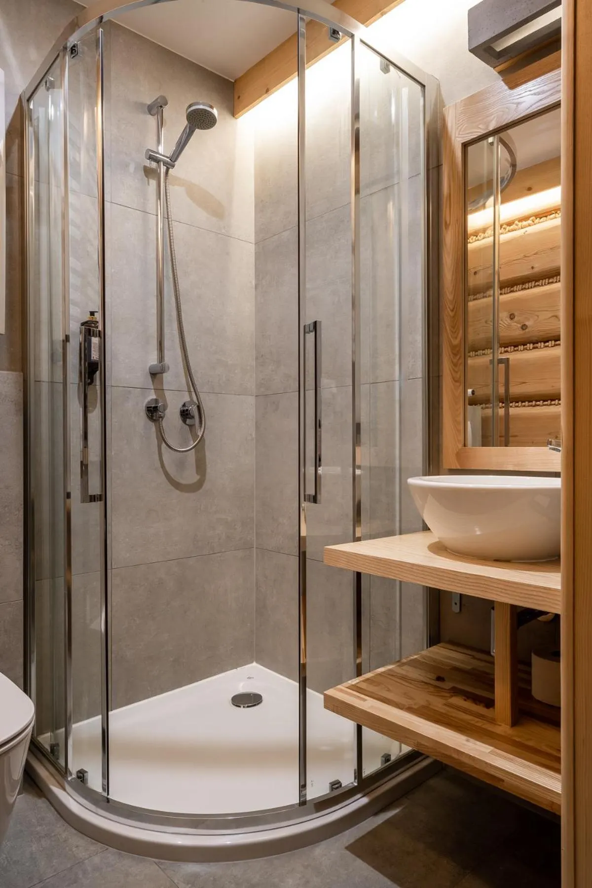 Shower in Willa Malinowa