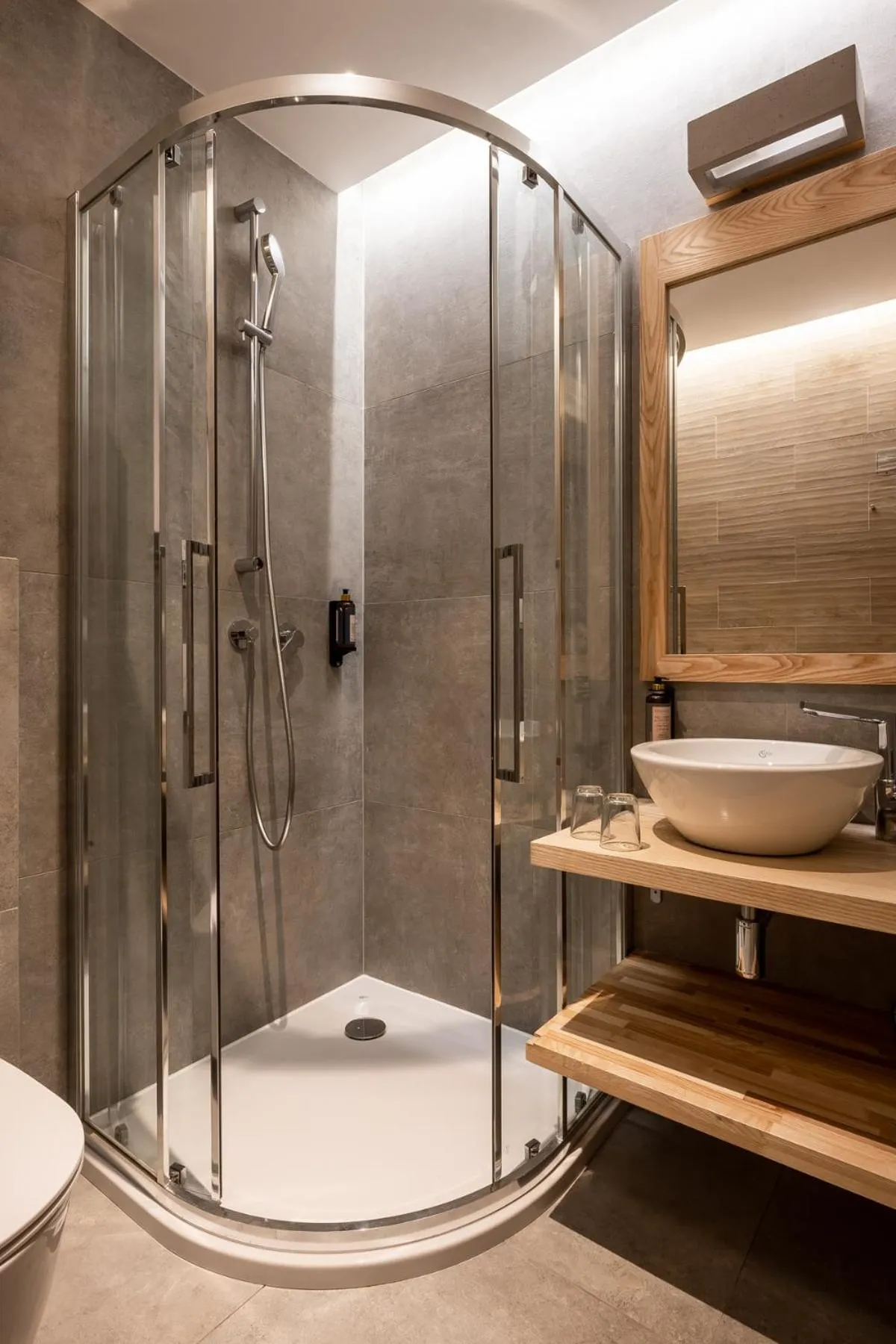 Shower in Willa Malinowa