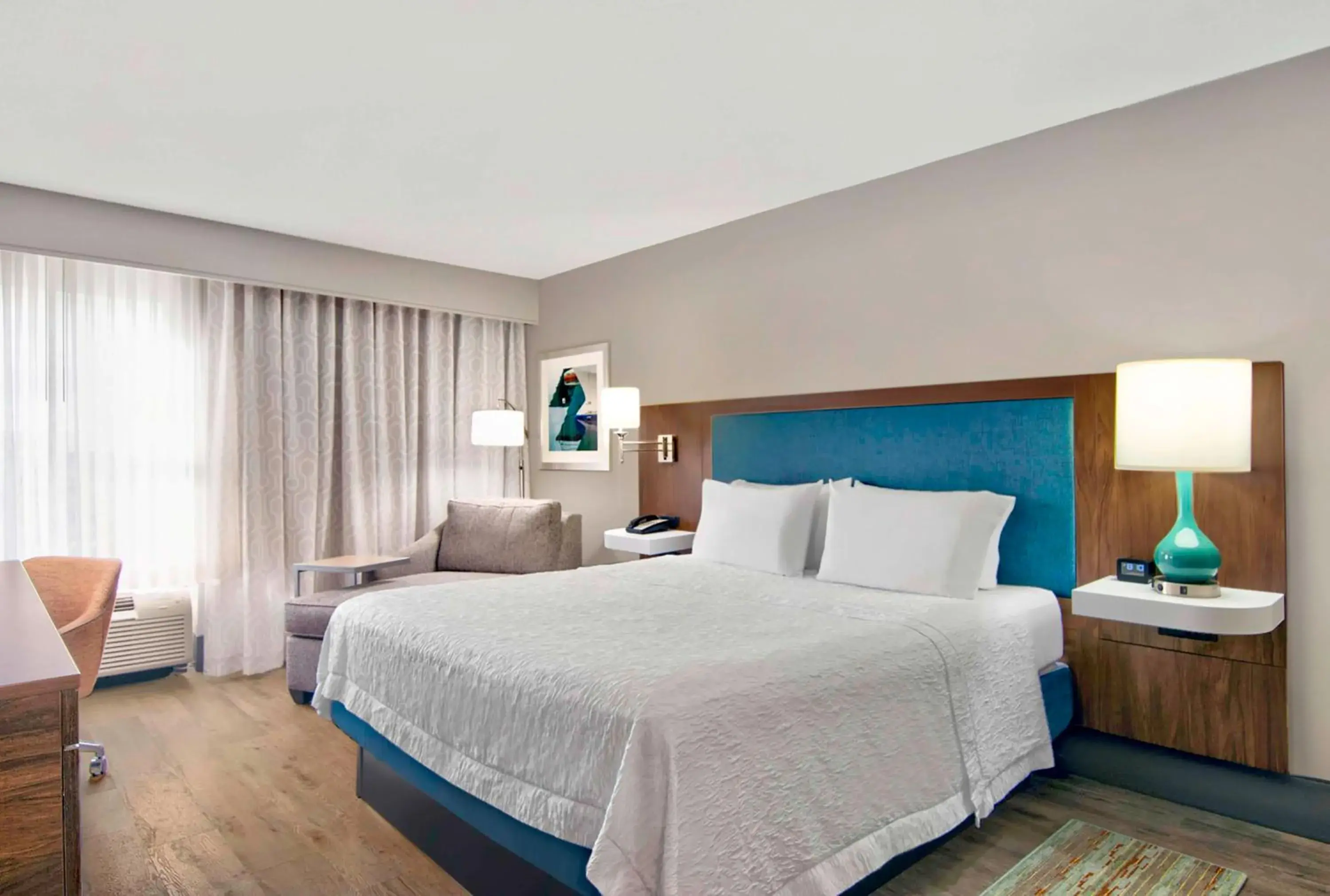 King Room with Microwave and Refrigerator - Non-Smoking in Hampton Inn Ft Lauderdale Airport North Cruise Port King Room with Microwave and Refrigerator - Non-Smoking in Hampton Inn Ft Lauderdale Airport North Cruise Port