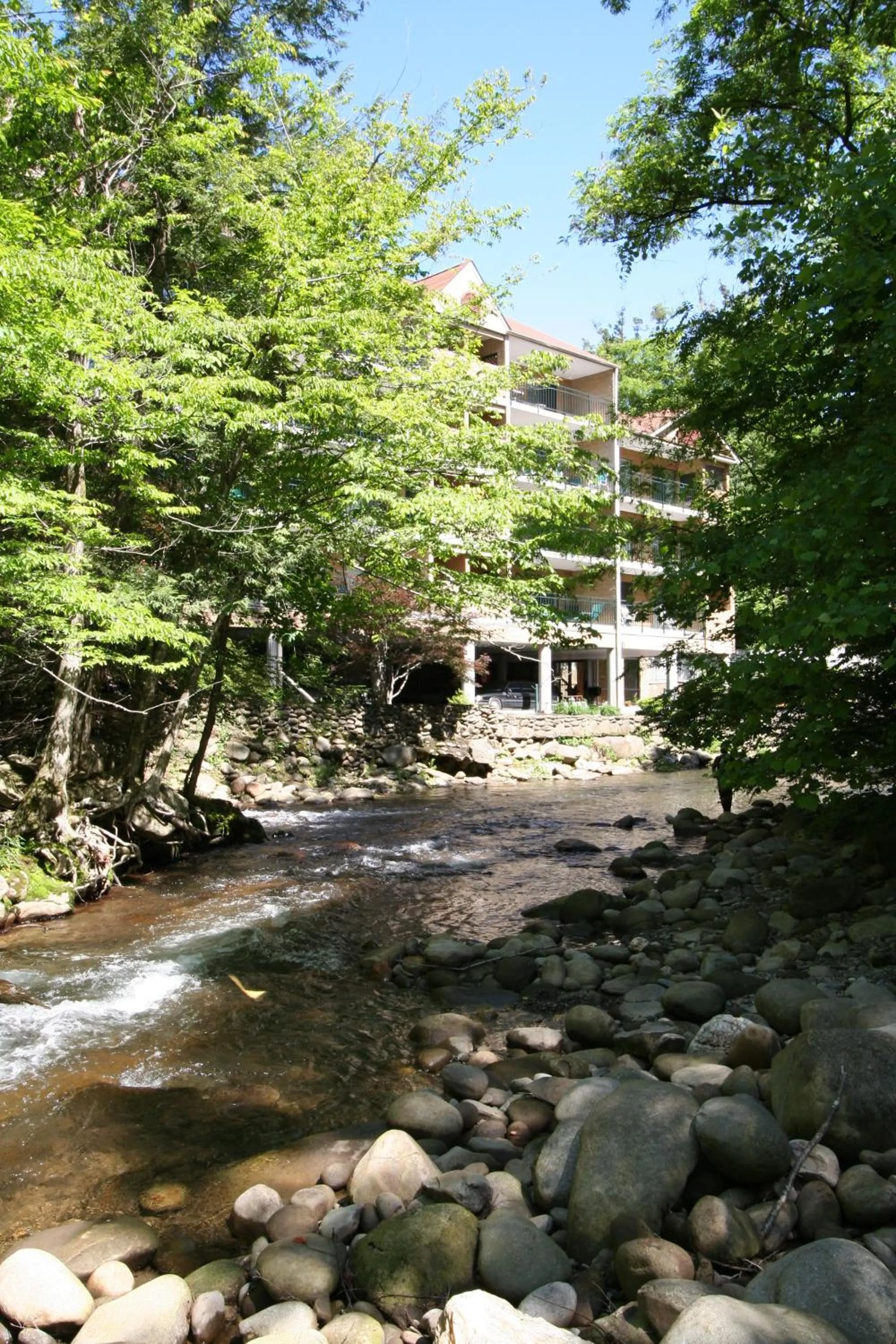 Facade/entrance in Park Place Condos