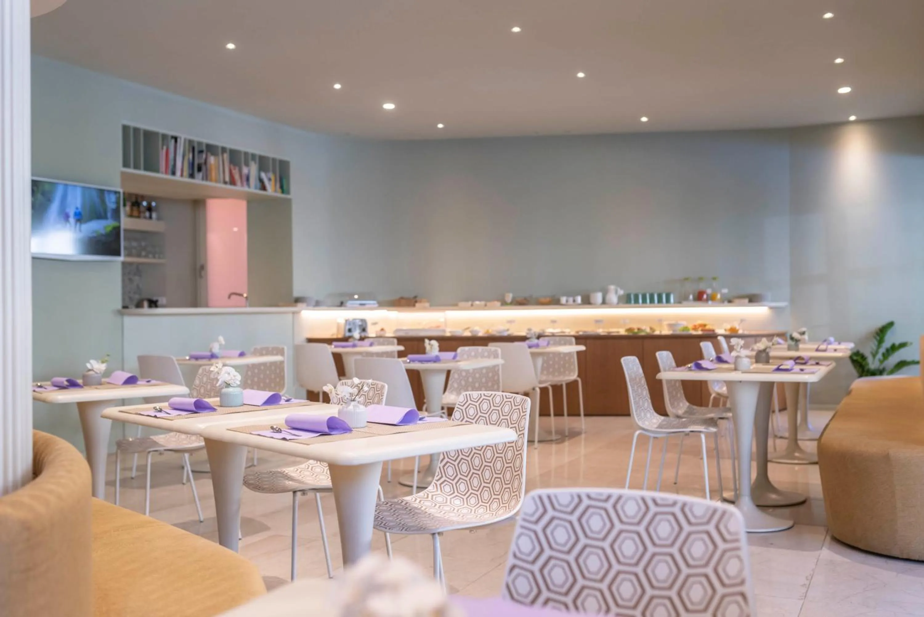 Breakfast in Aromi Piccolo Hotel