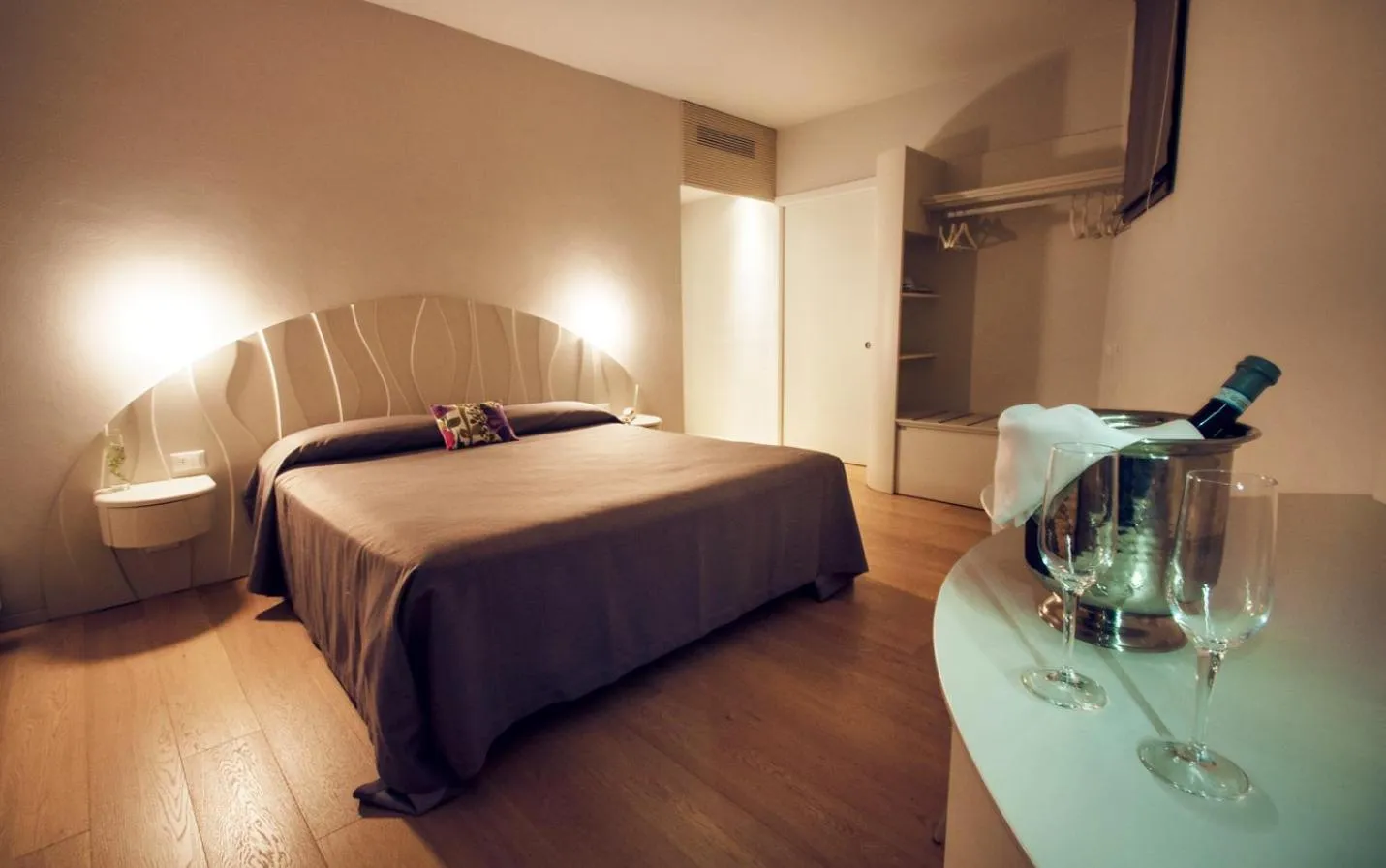 Bedroom, Bed in Aromi Piccolo Hotel