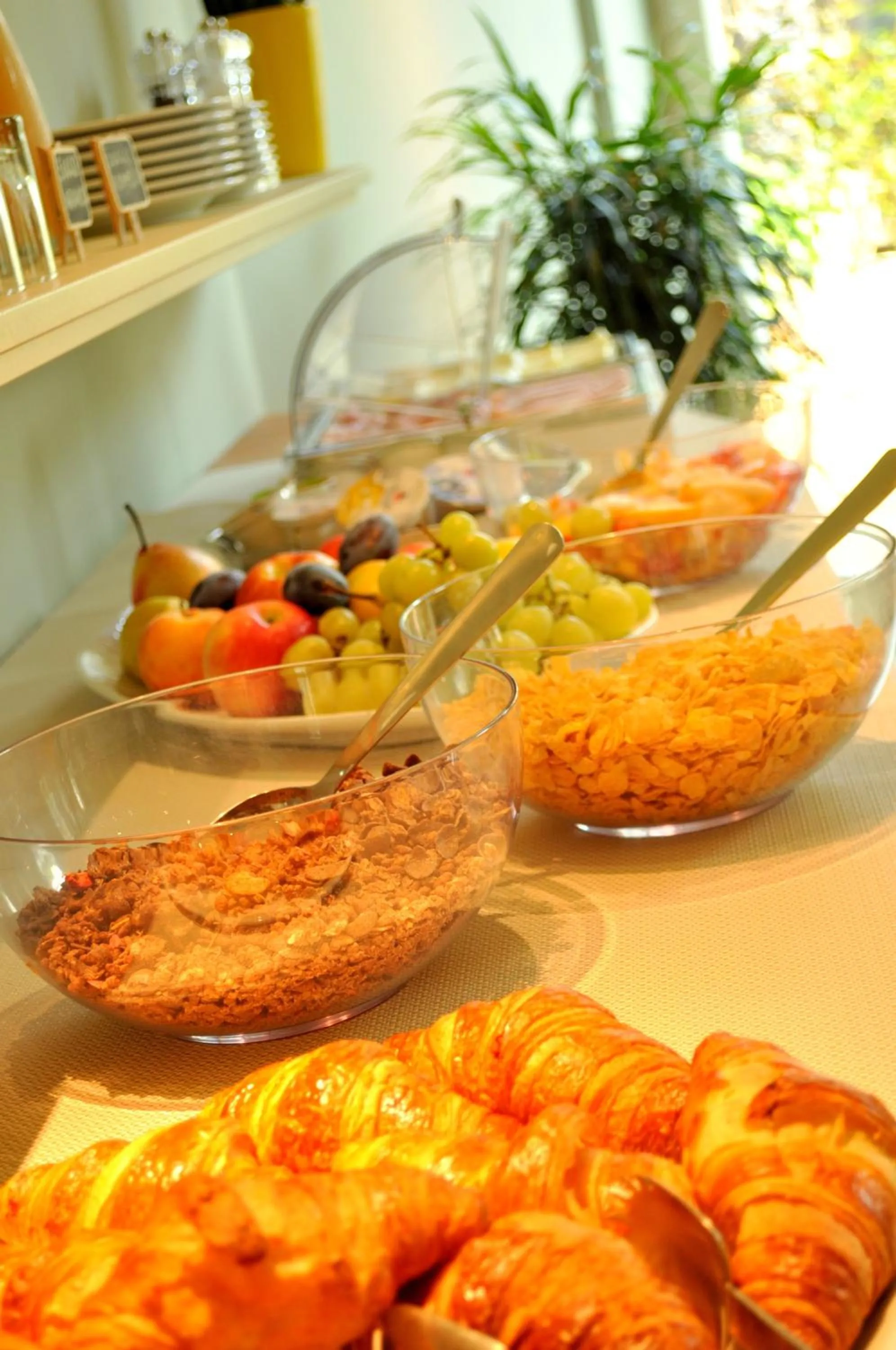 Food in Aromi Piccolo Hotel