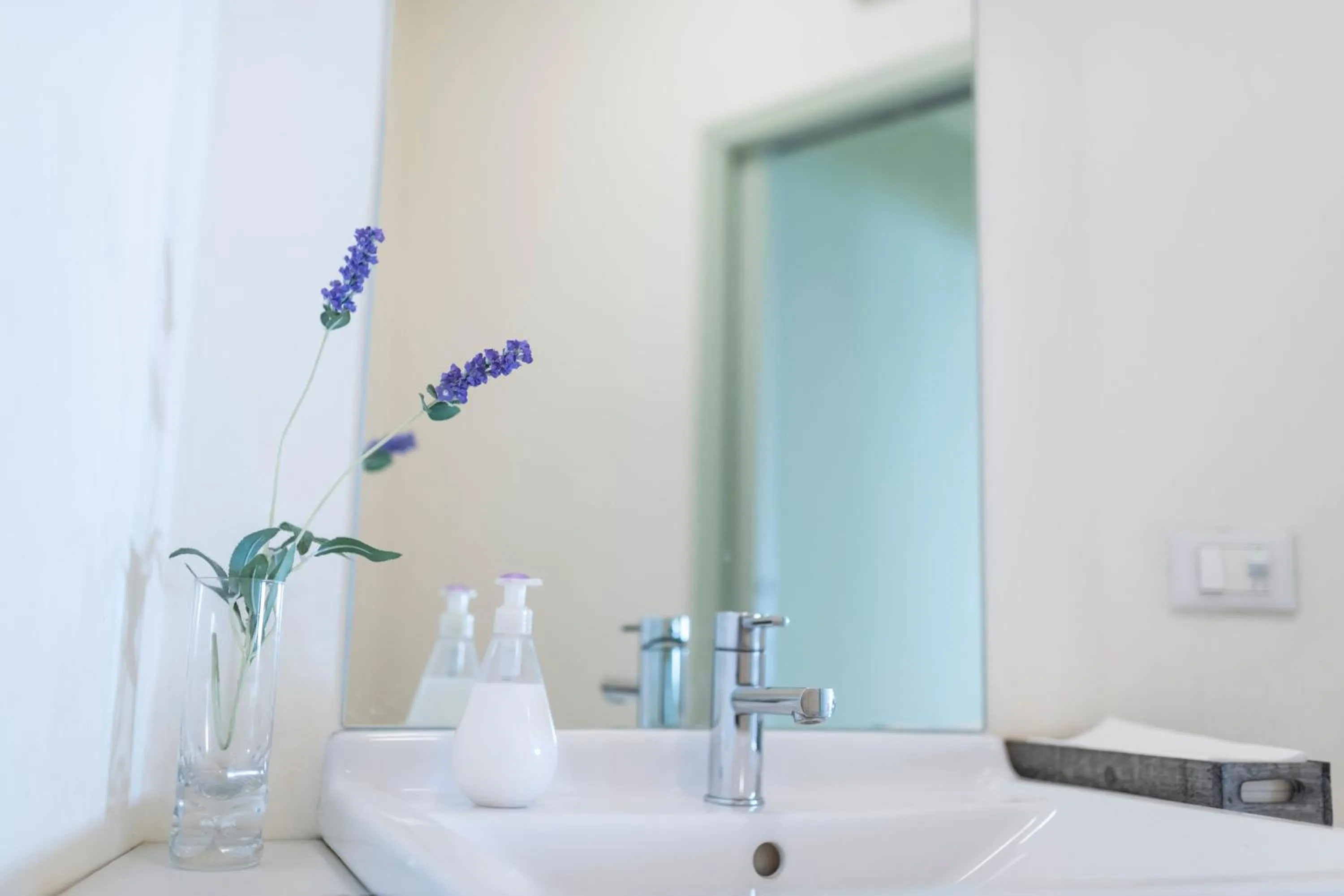 Bathroom in Aromi Piccolo Hotel