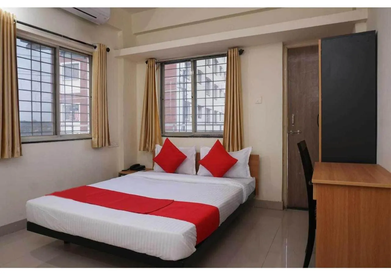 Bed in Hotel New Elite Inn - Near MIDC Turbhe Navi Mumbai