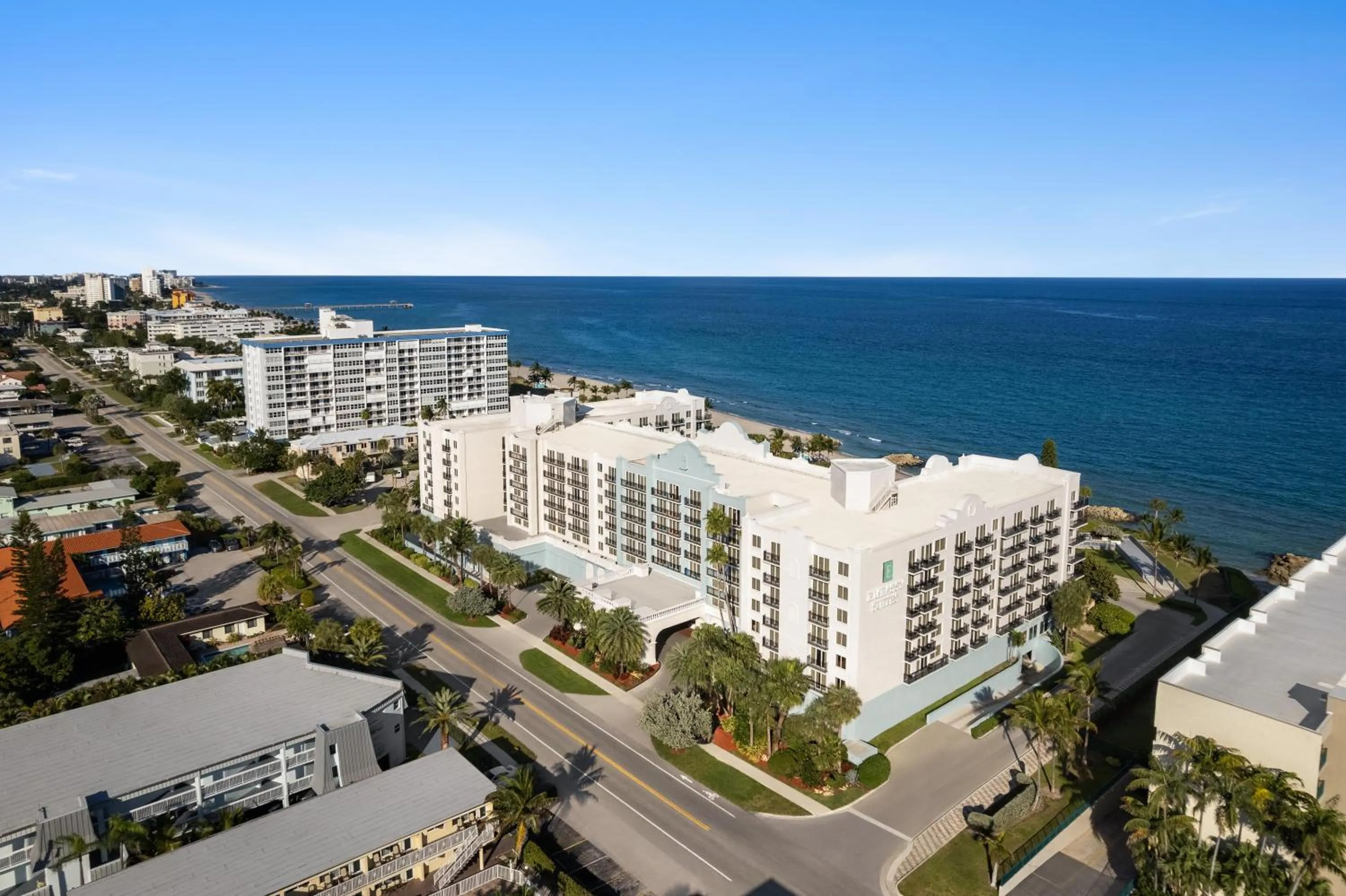 Property building in Embassy Suites by Hilton Deerfield Beach Resort & Spa