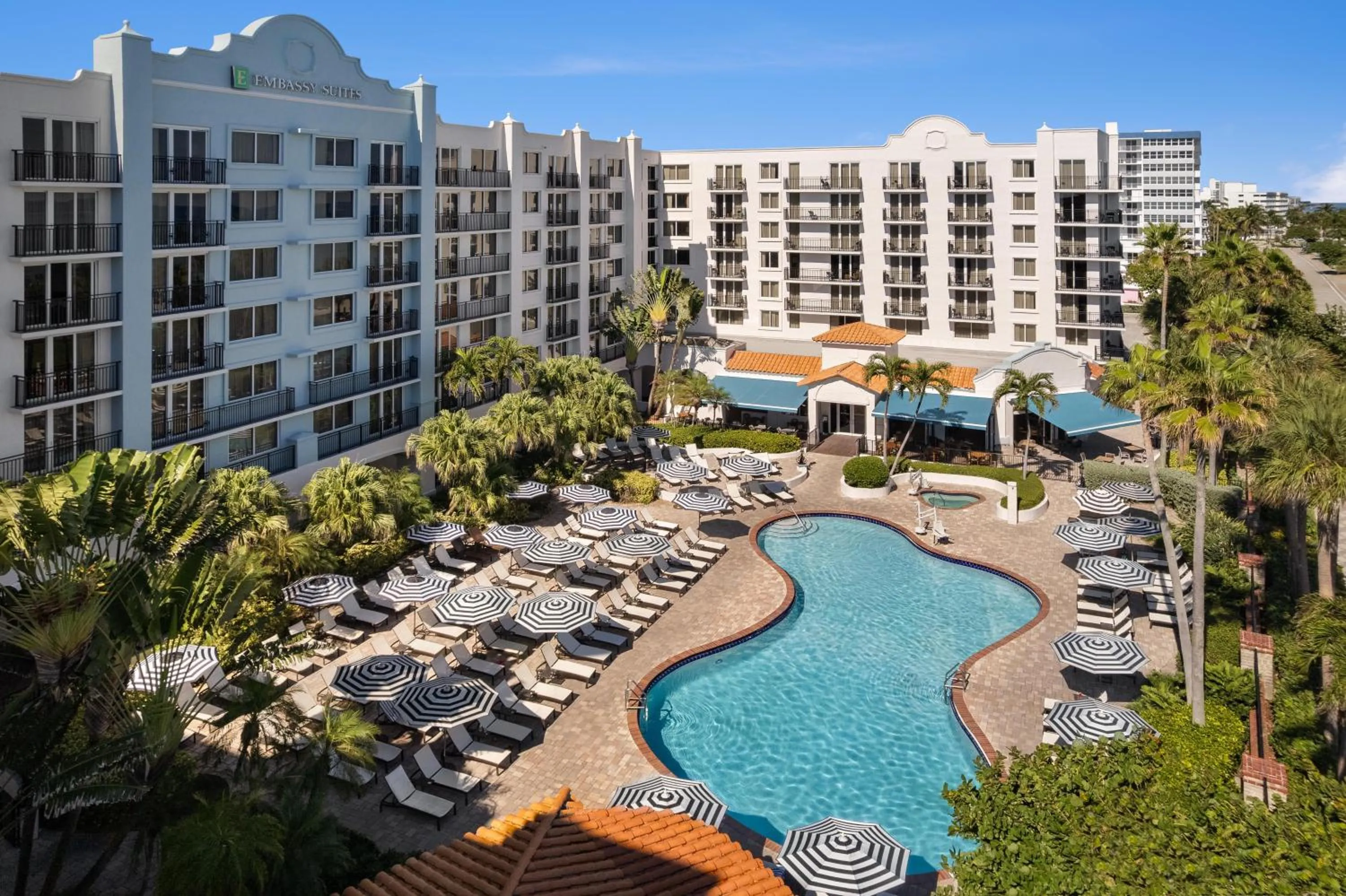 Pool view in Embassy Suites by Hilton Deerfield Beach Resort & Spa