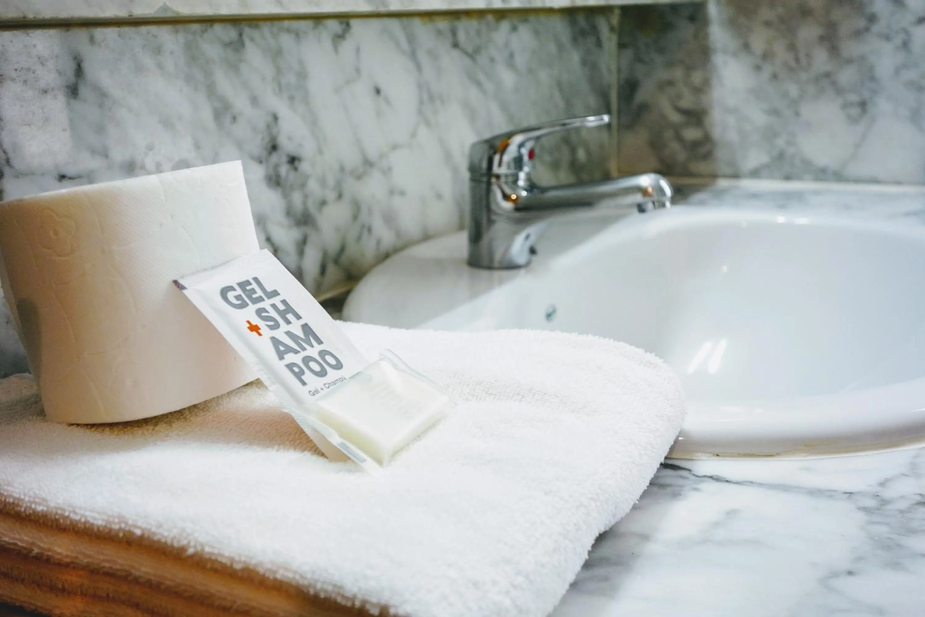 Shower in Trípolis Toledo