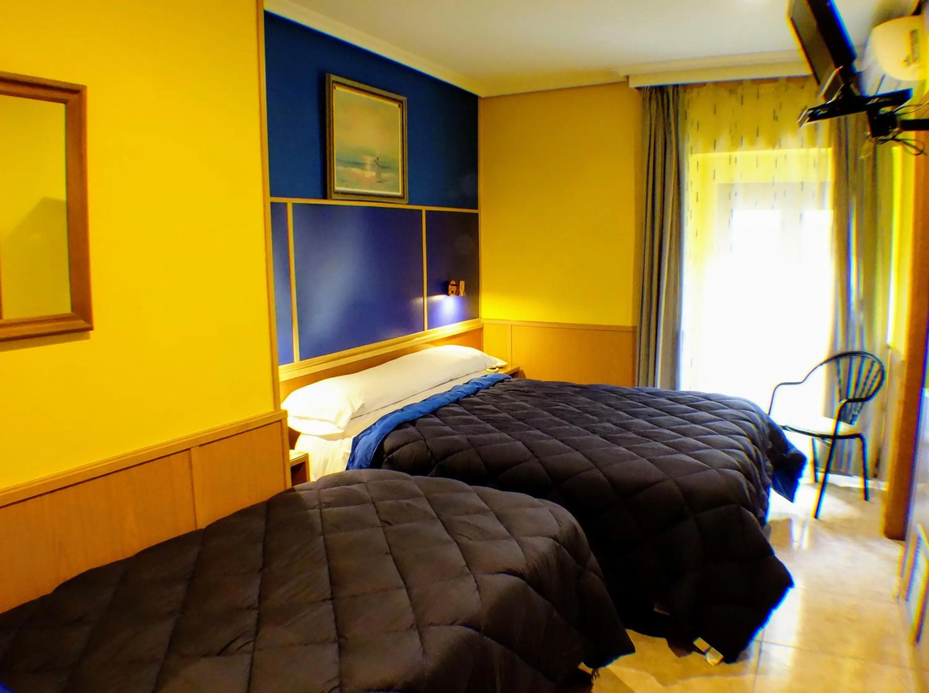 Photo of the whole room, Bed in Trípolis Toledo