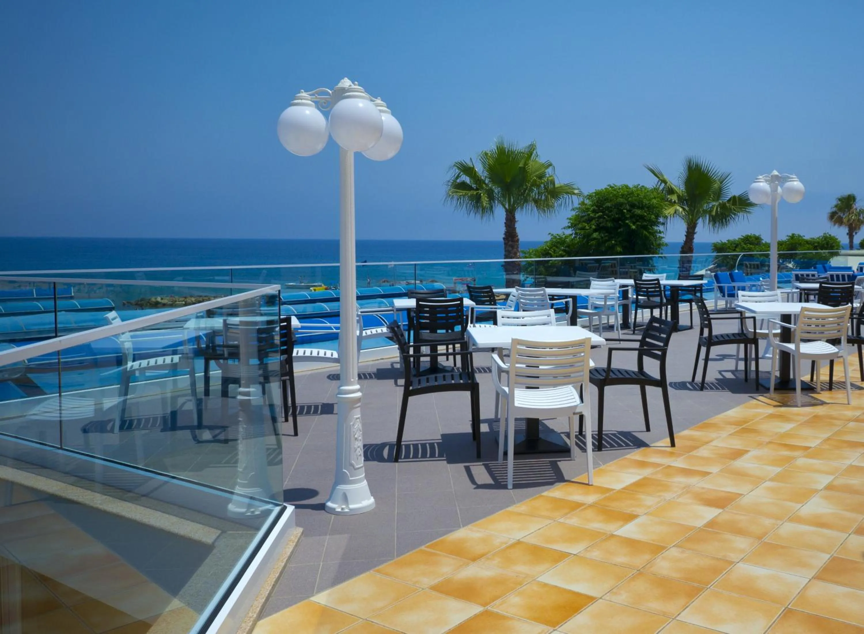 Lounge or bar in MyroAndrou Beach Hotel Apartments