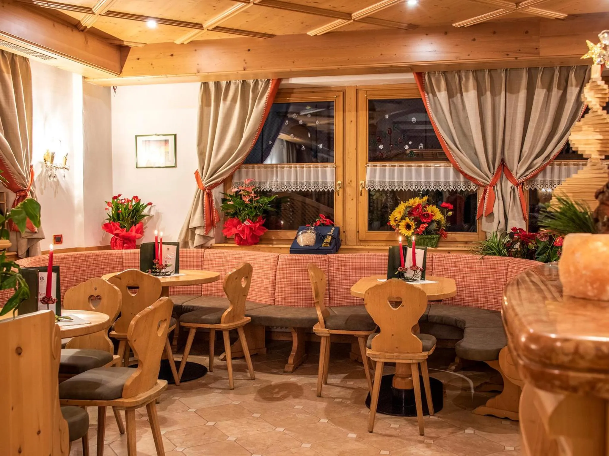 Restaurant/places to eat in Hotel Barance