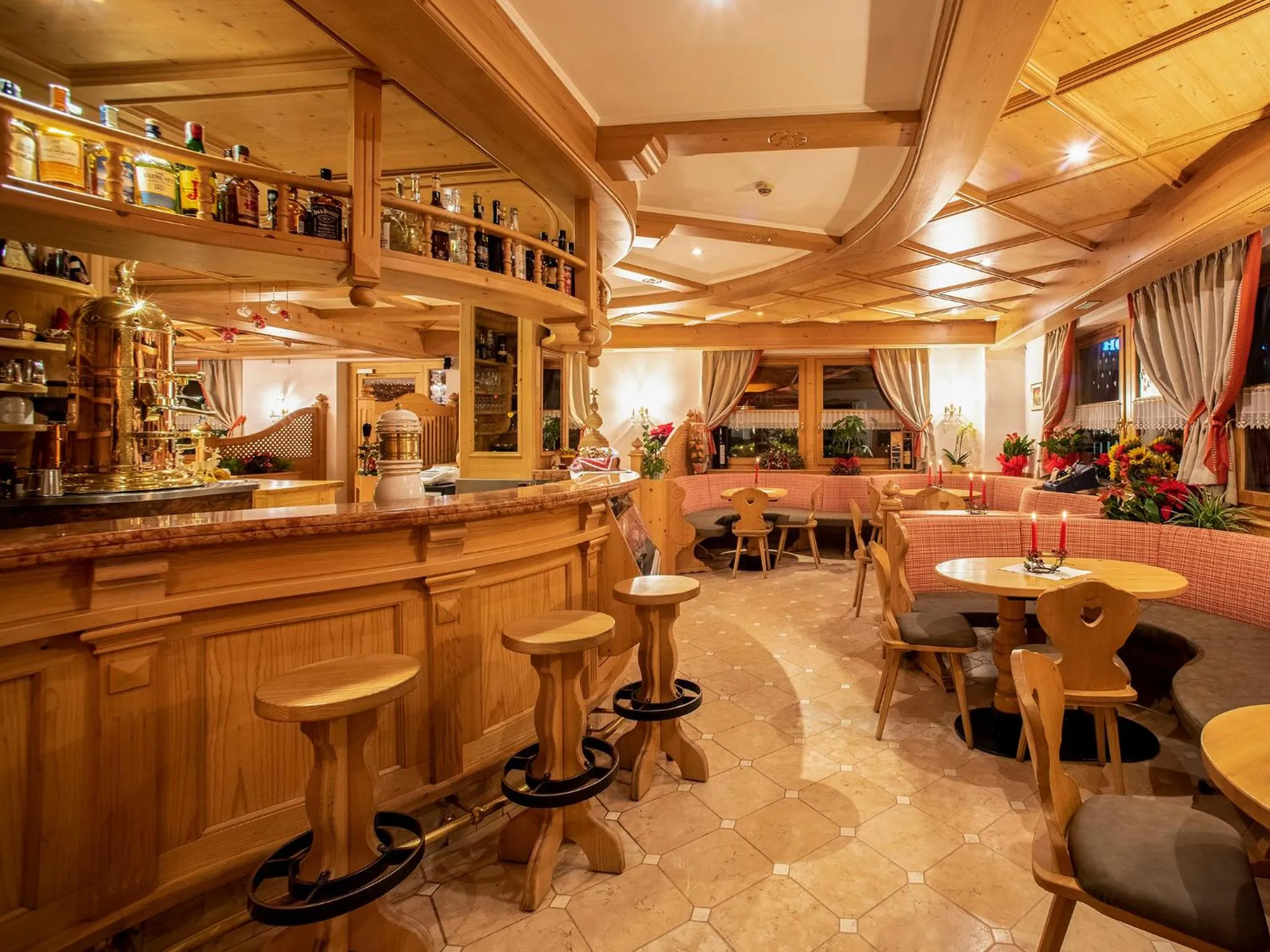 Restaurant/places to eat in Hotel Barance