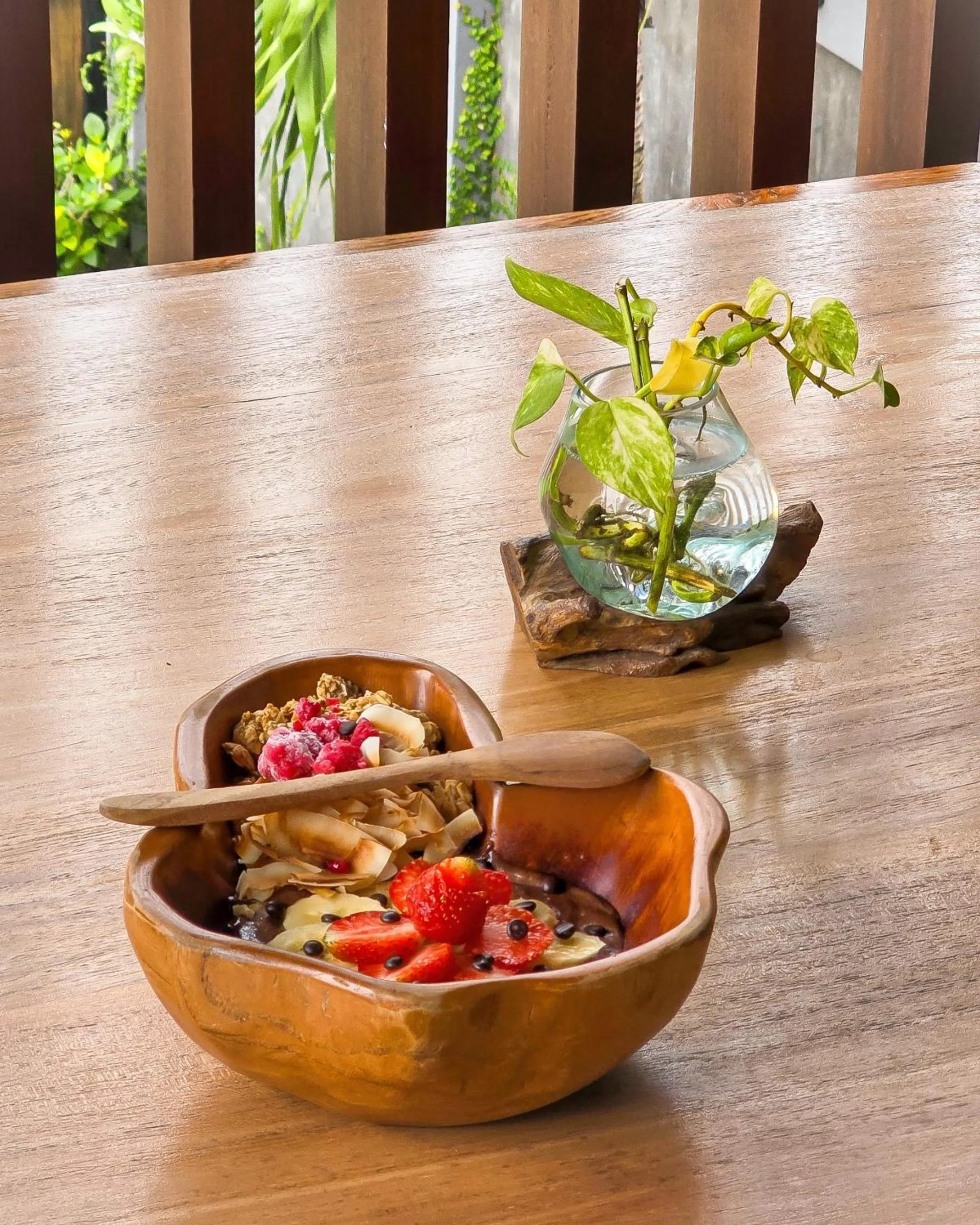 Restaurant/places to eat in Perissos Echo Beach