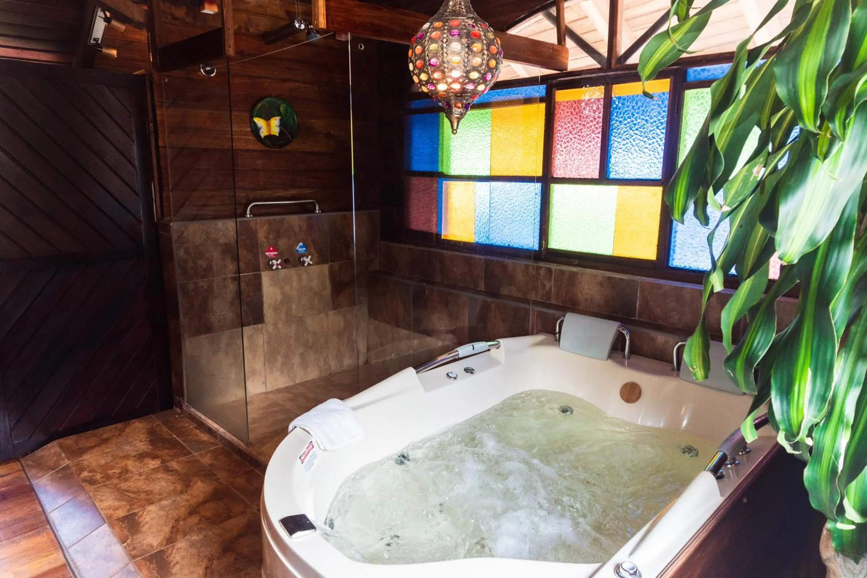 Hot Tub in Spa Hosteria Miramelindo