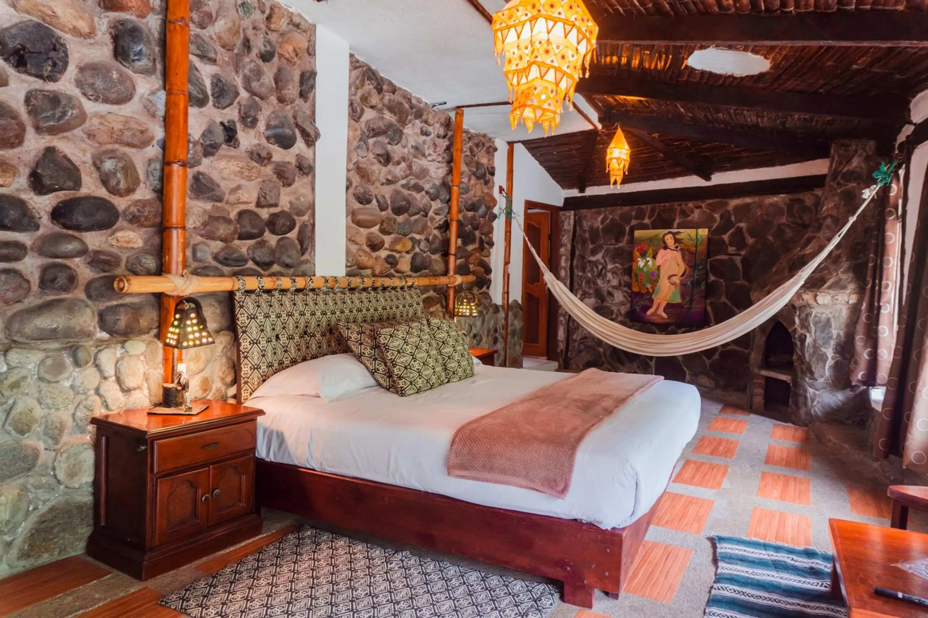 Photo of the whole room, Bed in Spa Hosteria Miramelindo