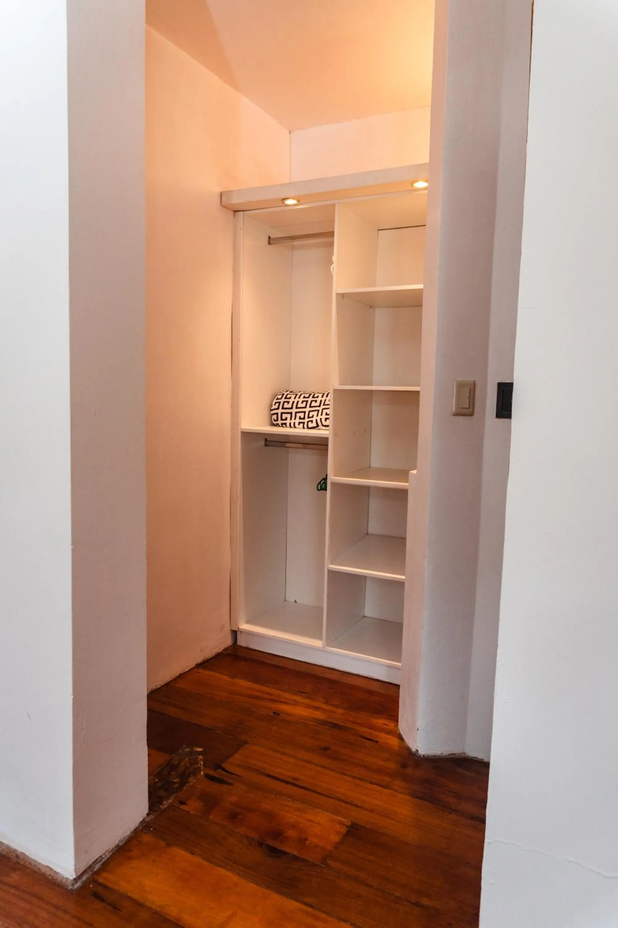 wardrobe in Spa Hosteria Miramelindo