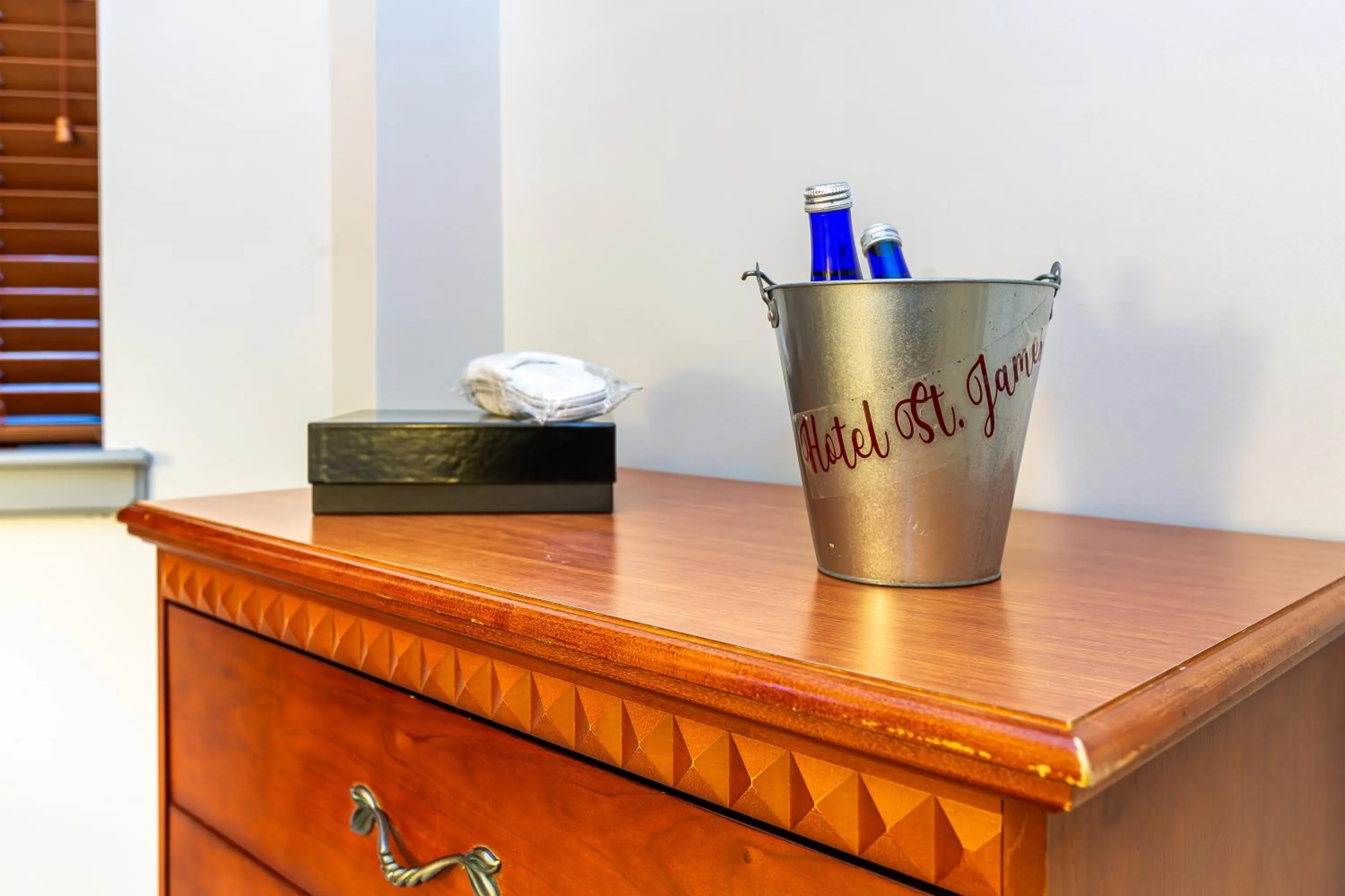 furniture in Hotel St. James