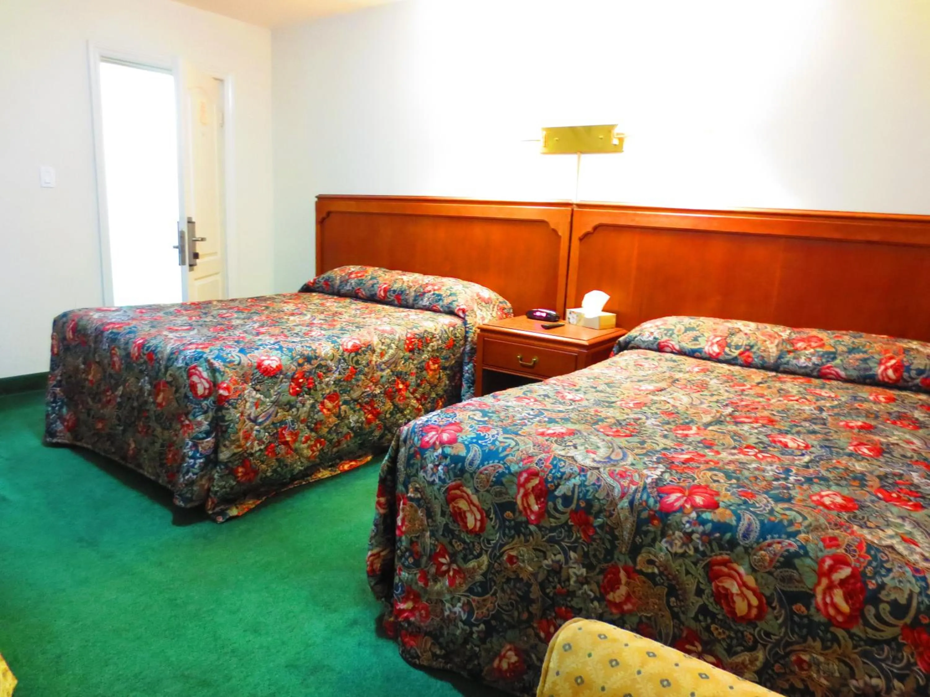 Bed in Canadiana Motel