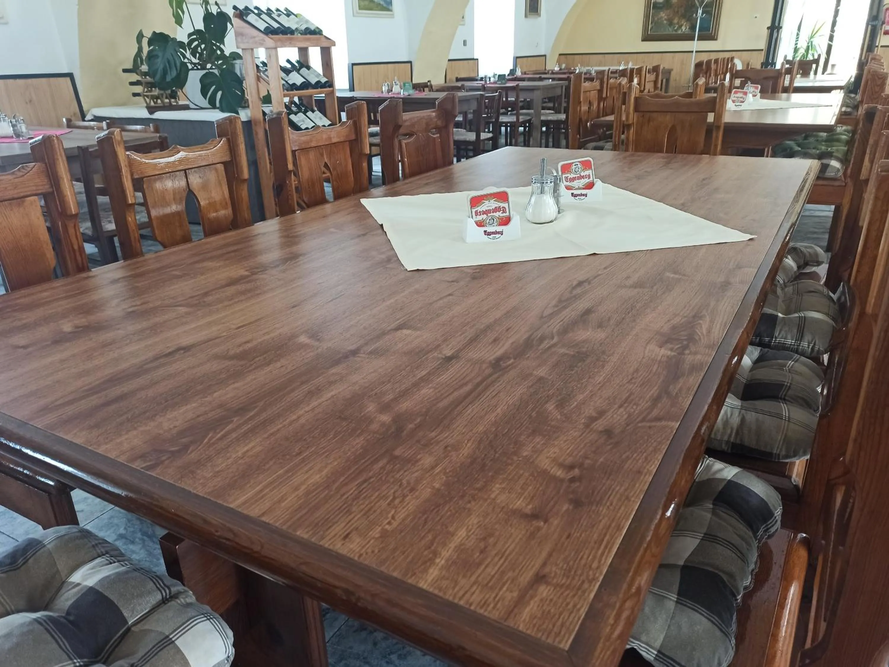 Restaurant/places to eat in Hotel Jestřábí