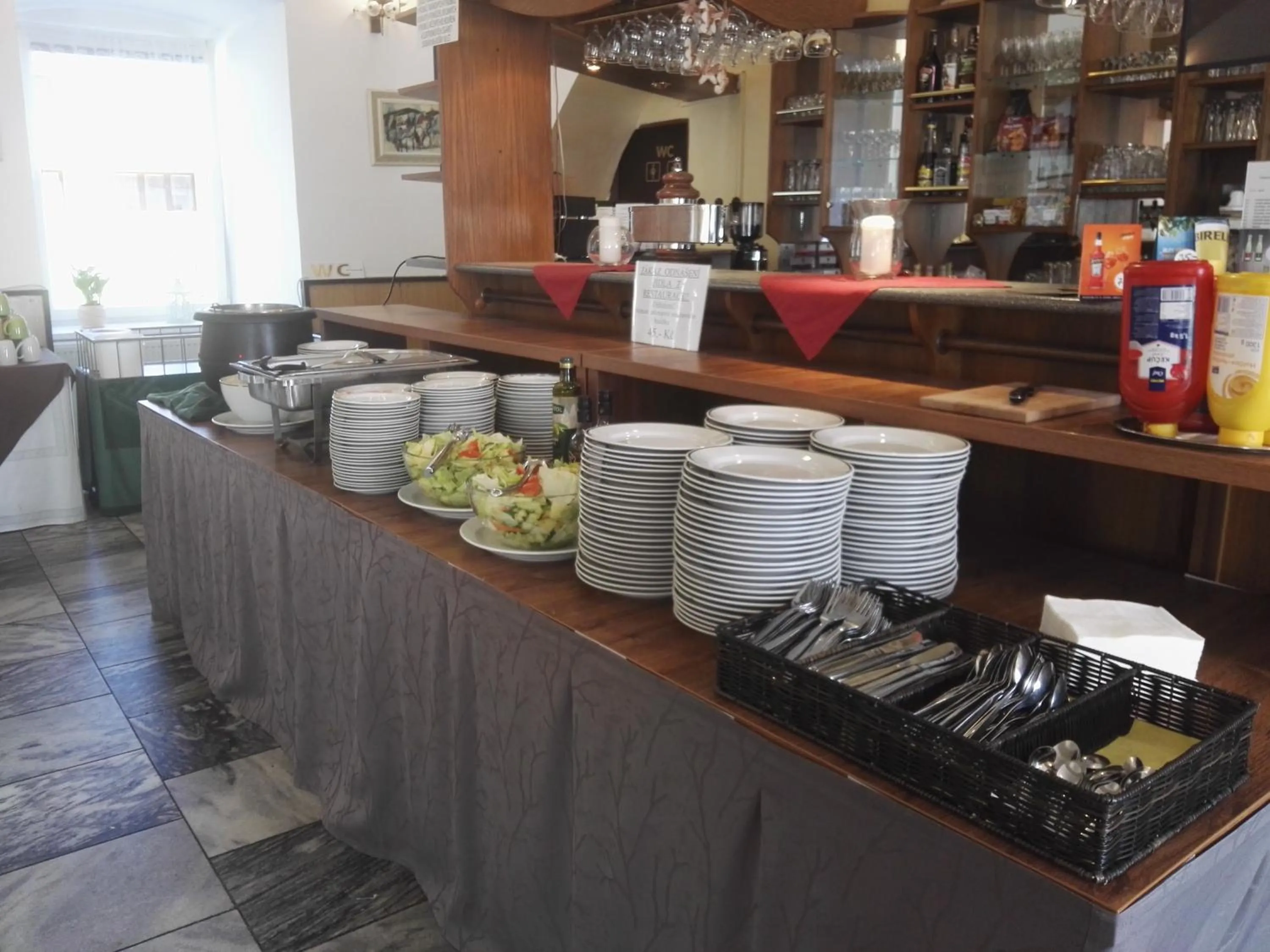 Food in Hotel Jestřábí