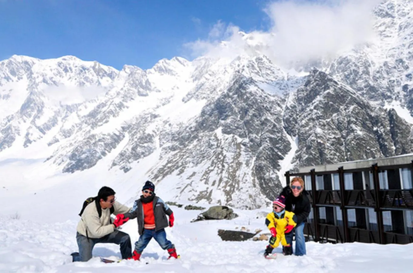 Facade/entrance in Résidence Azureva Piau Engaly