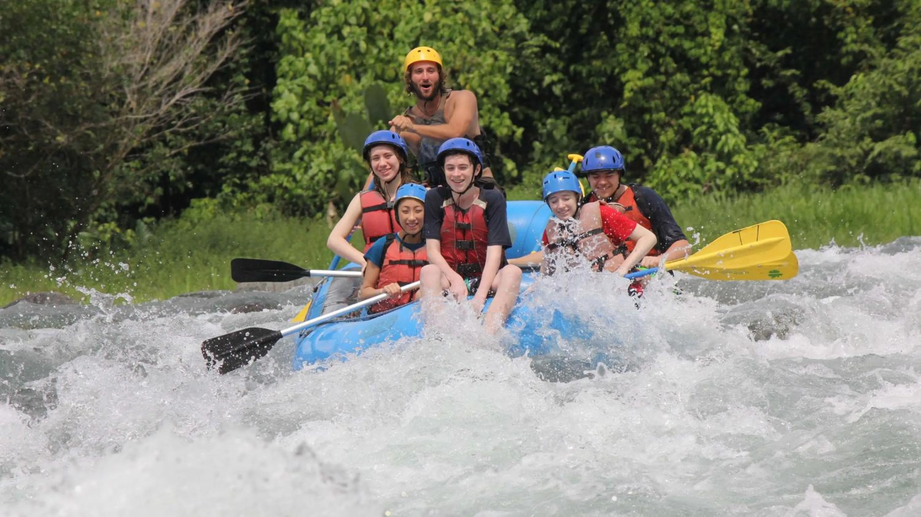 Canoeing in Hotel Villas Rio Mar