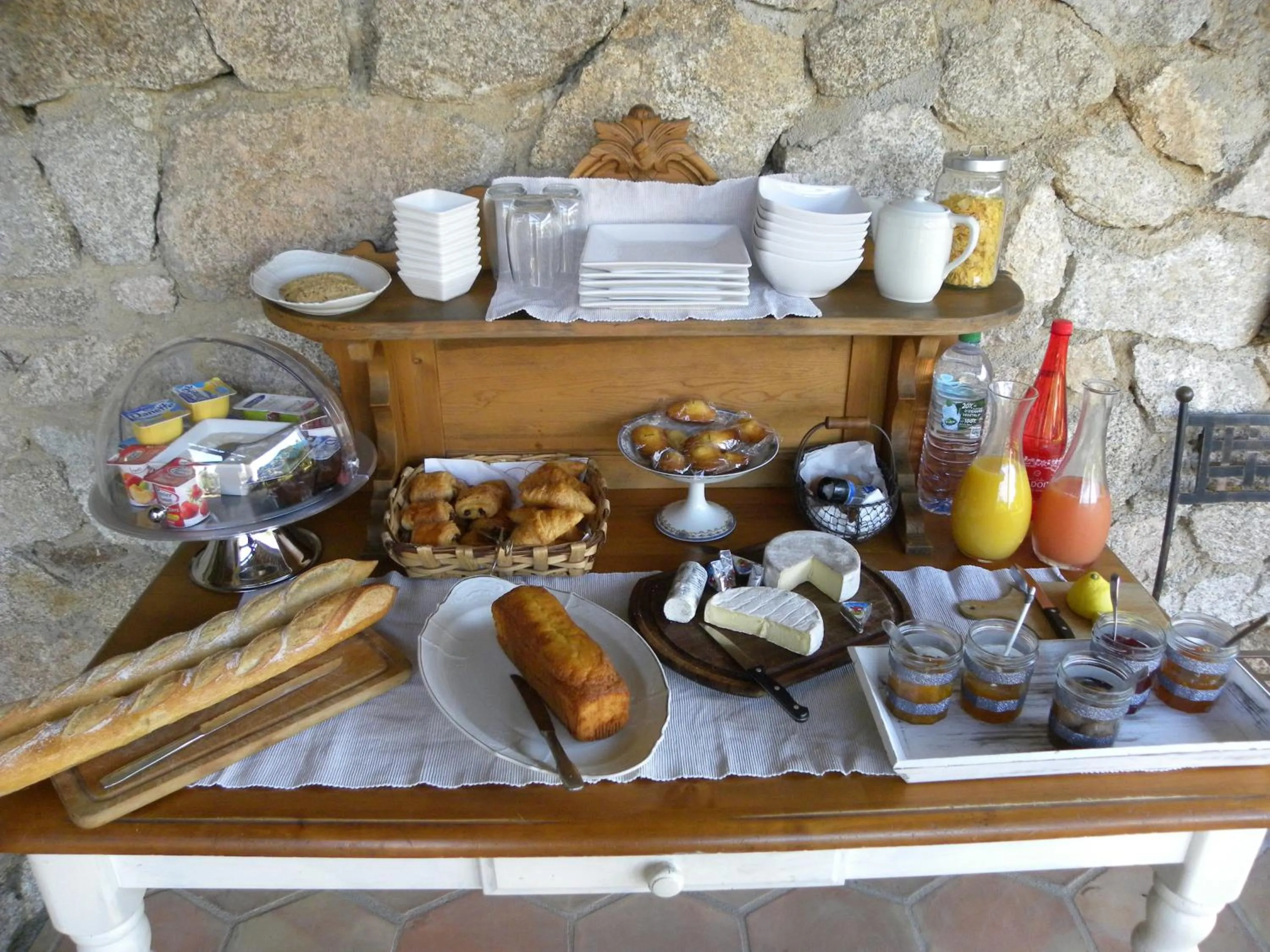 Food and drinks in La Bergerie