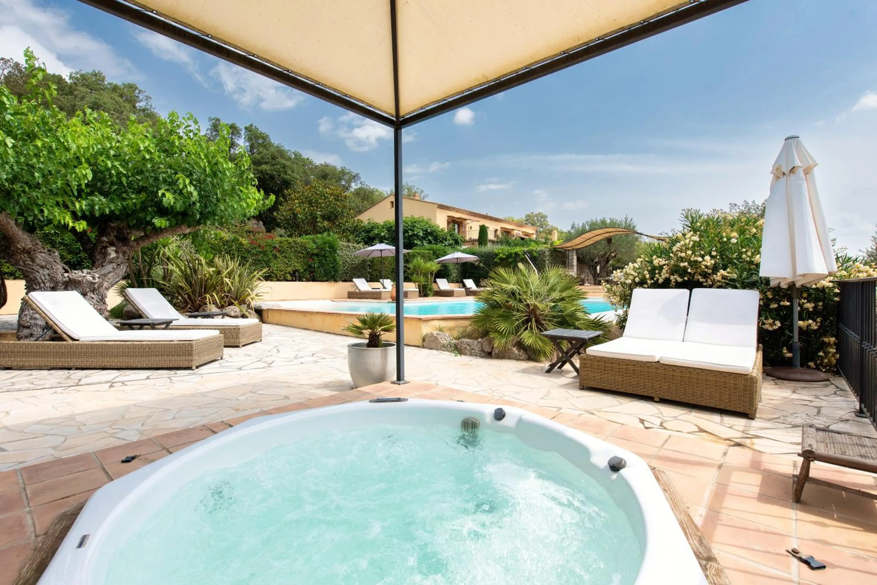 Swimming pool in La Bergerie