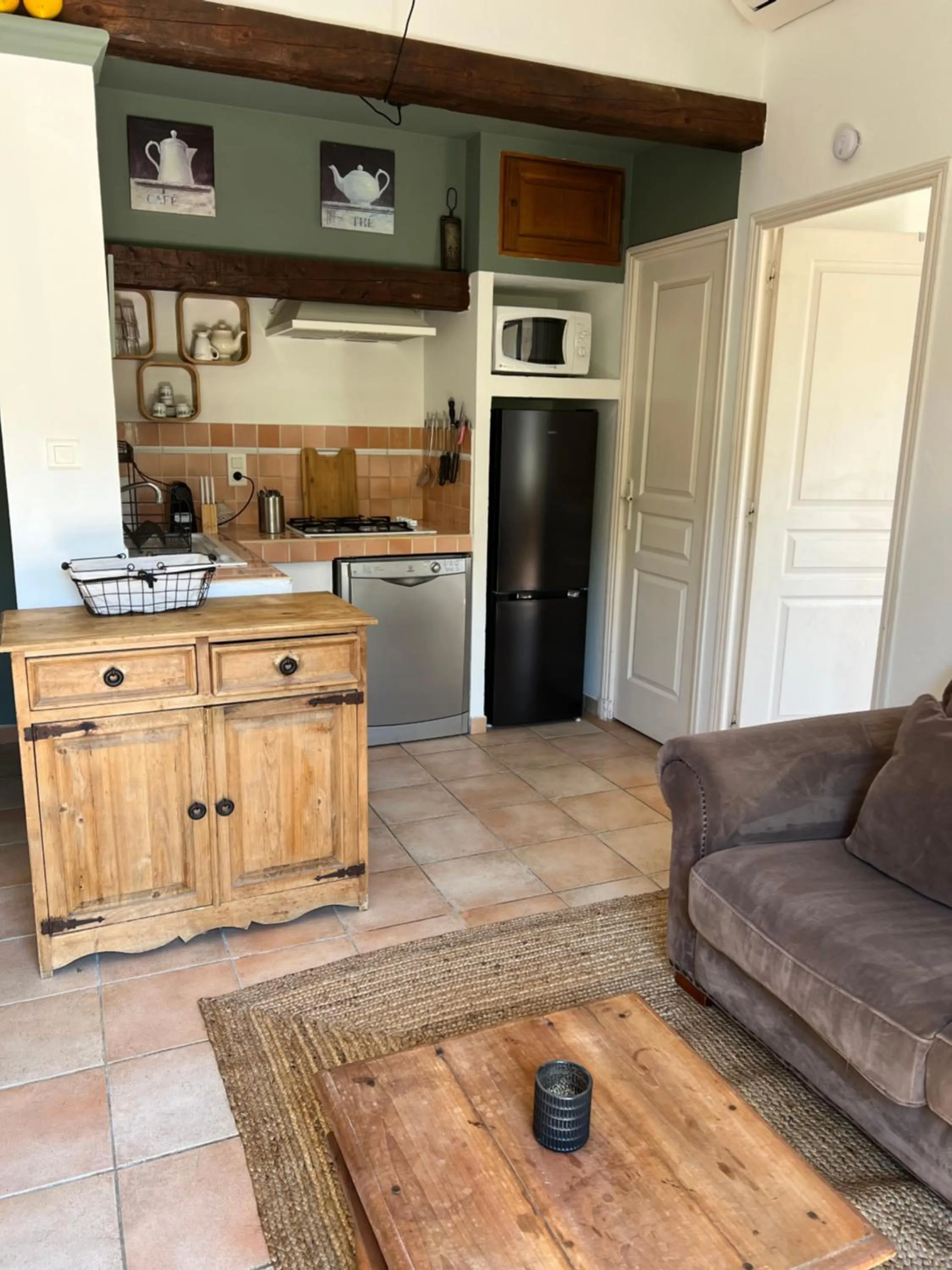 Kitchen or kitchenette in La Bergerie