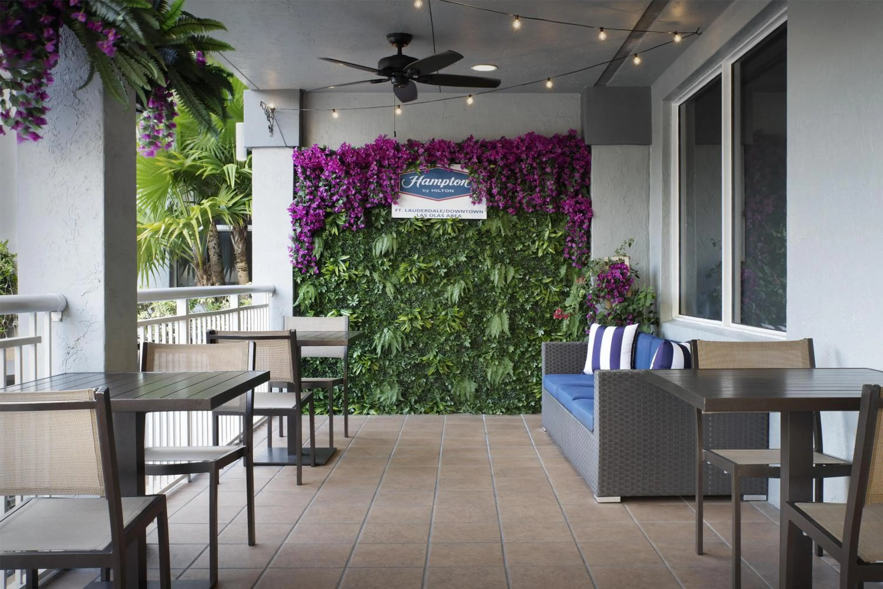 Patio in Hampton Inn Fort Lauderdale Downtown Las Olas Area
