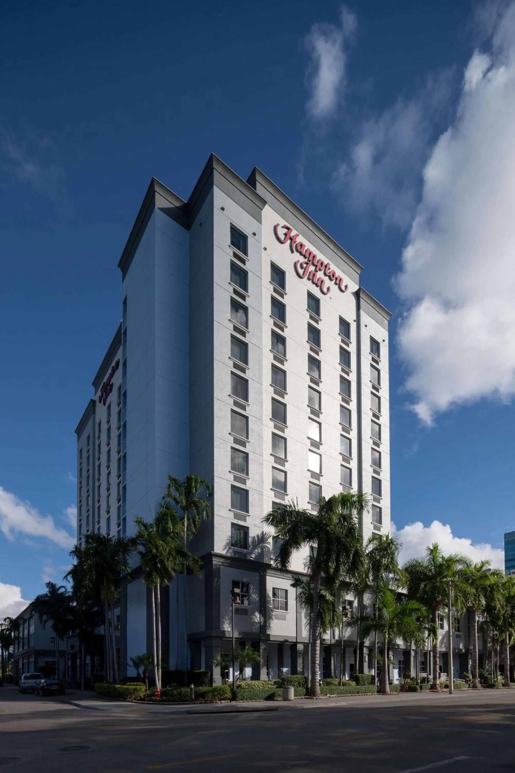 Property building in Hampton Inn Fort Lauderdale Downtown Las Olas Area