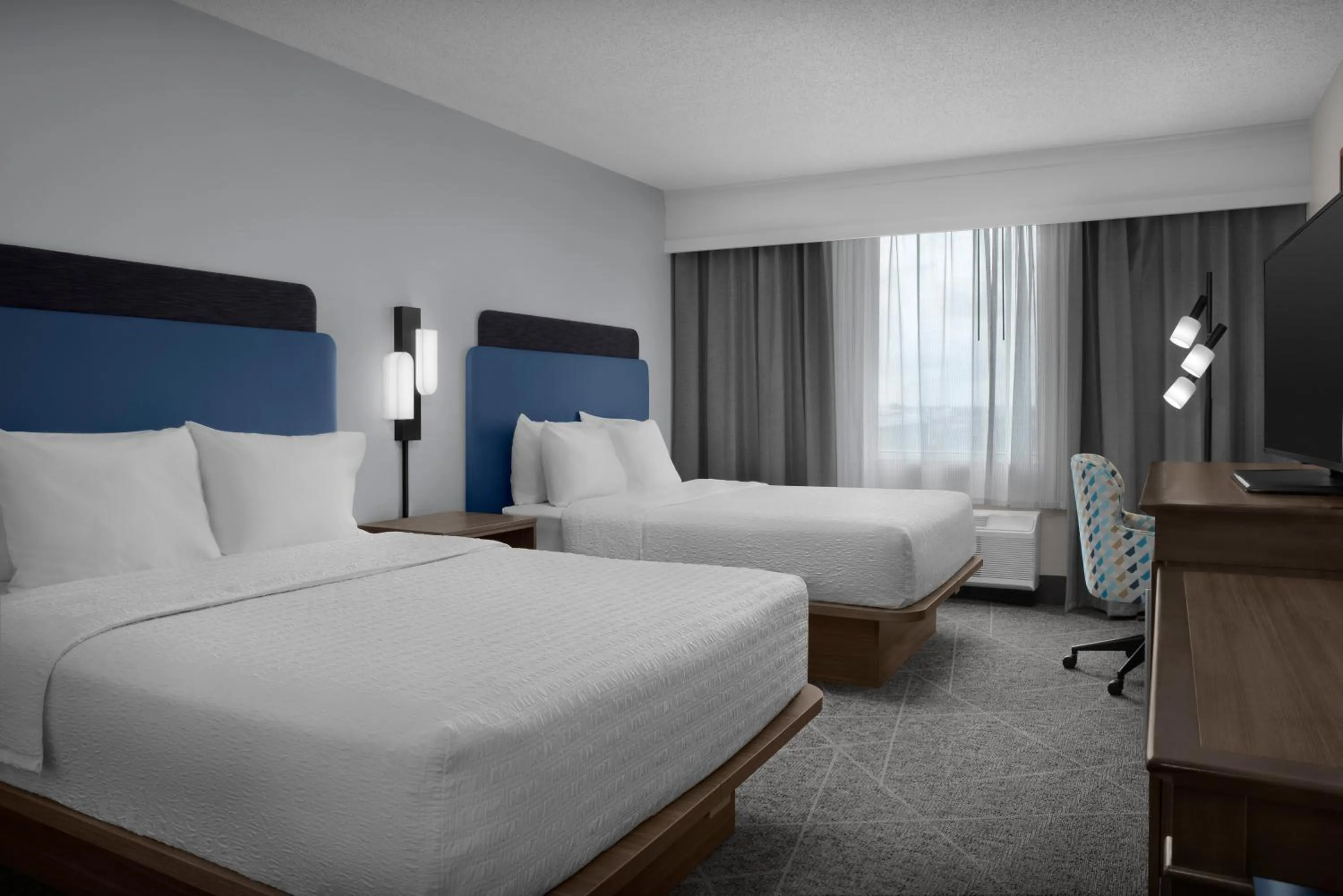 Bedroom, Bed in Hampton Inn Fort Lauderdale Downtown Las Olas Area