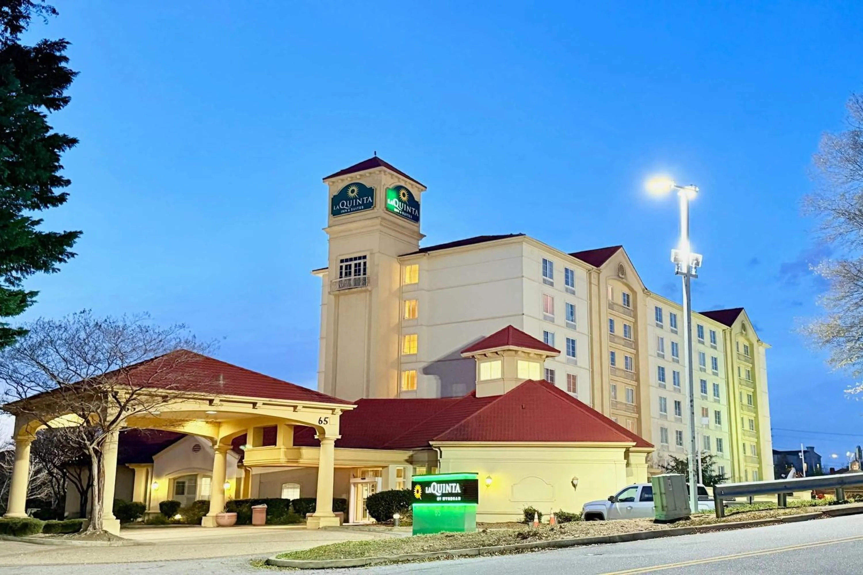 La Quinta by Wyndham Haywood Mall-Near Greenville Downtown